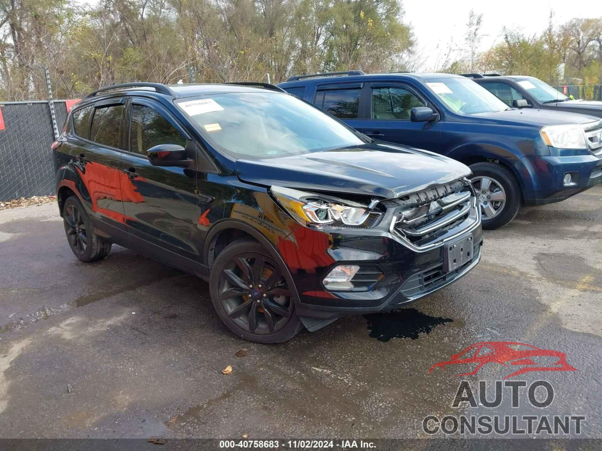 FORD ESCAPE 2017 - 1FMCU0GD3HUE08194