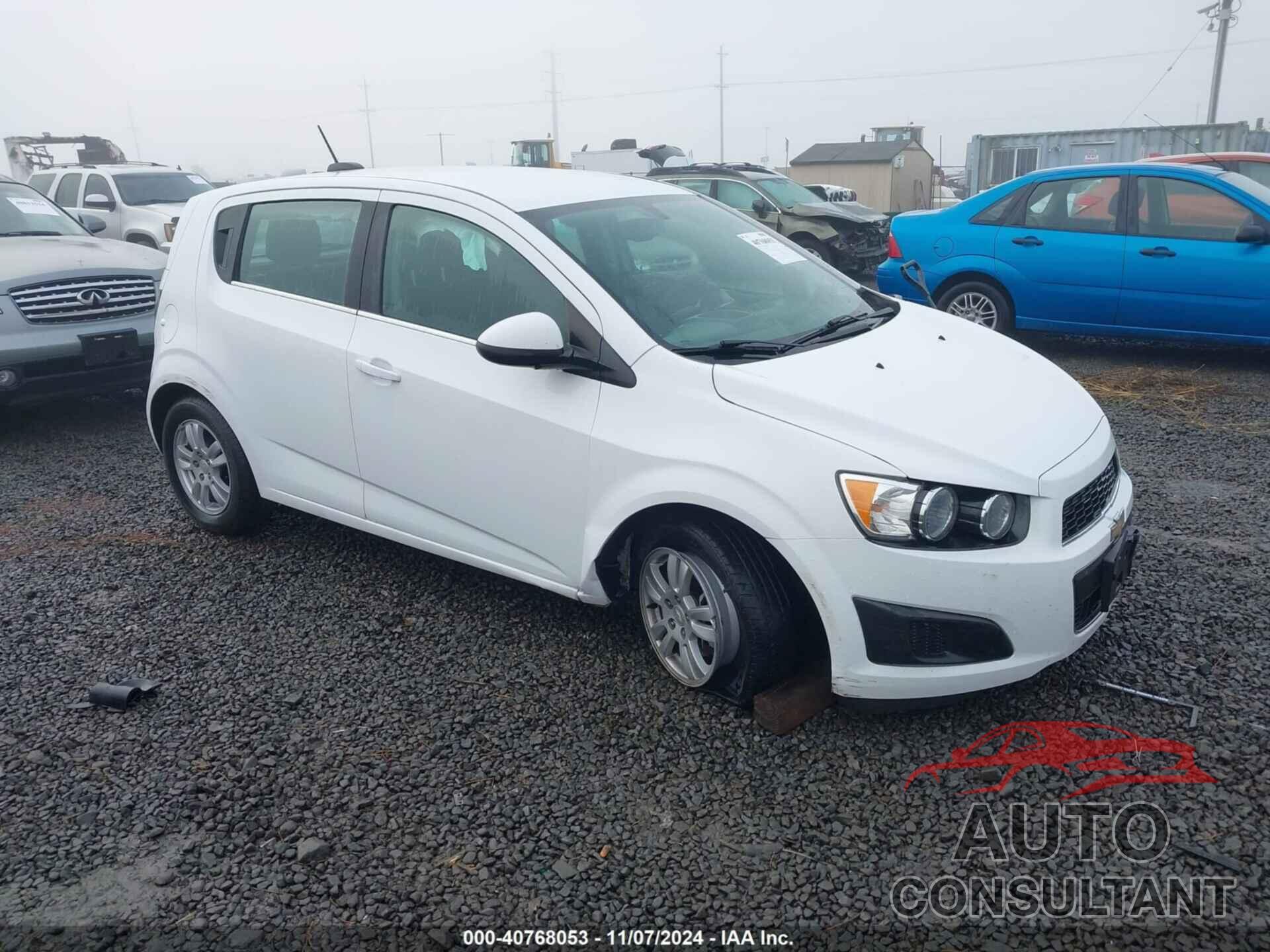 CHEVROLET SONIC 2015 - 1G1JC6SH8F4175706