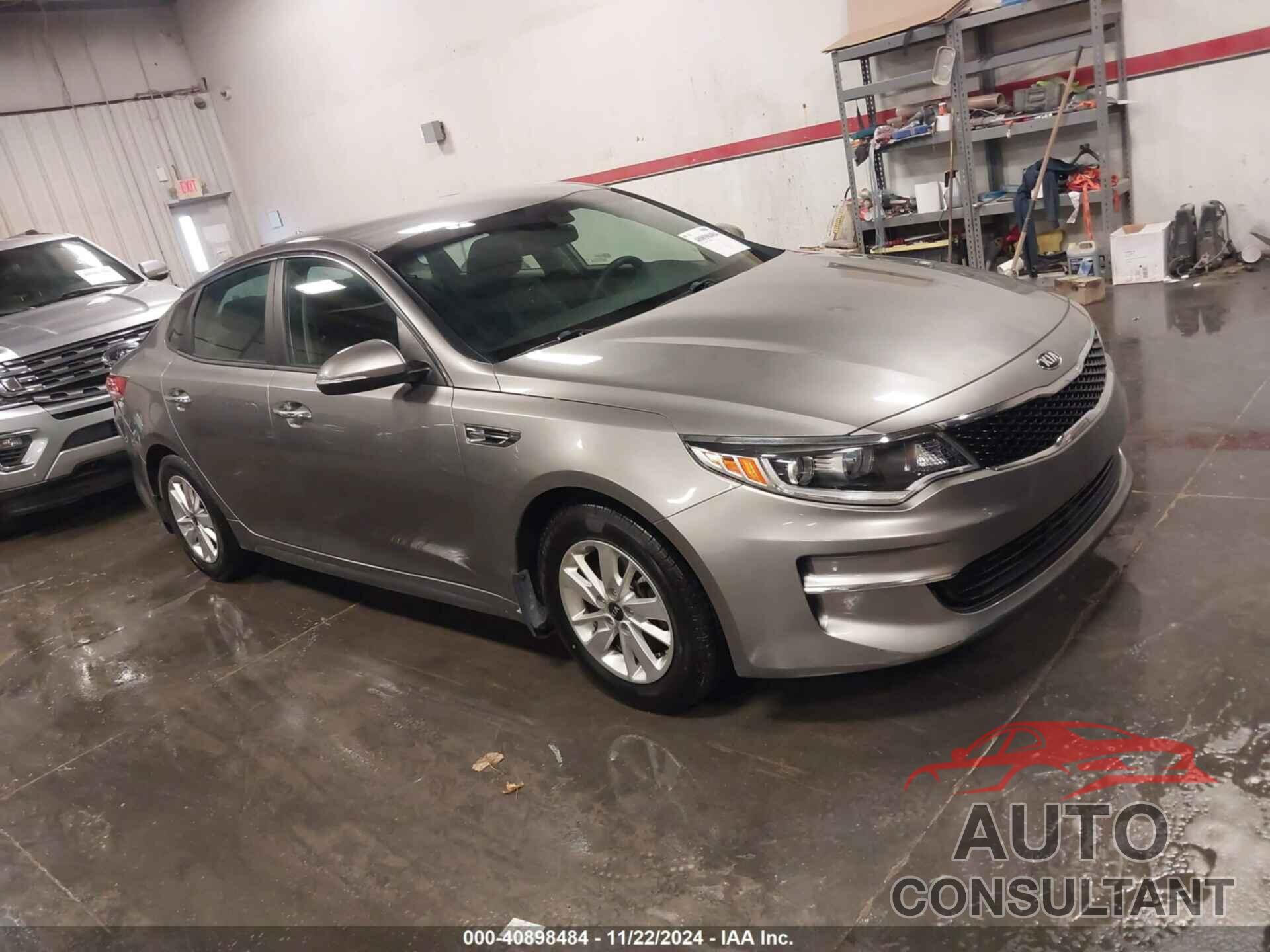 KIA OPTIMA 2018 - 5XXGT4L32JG182156