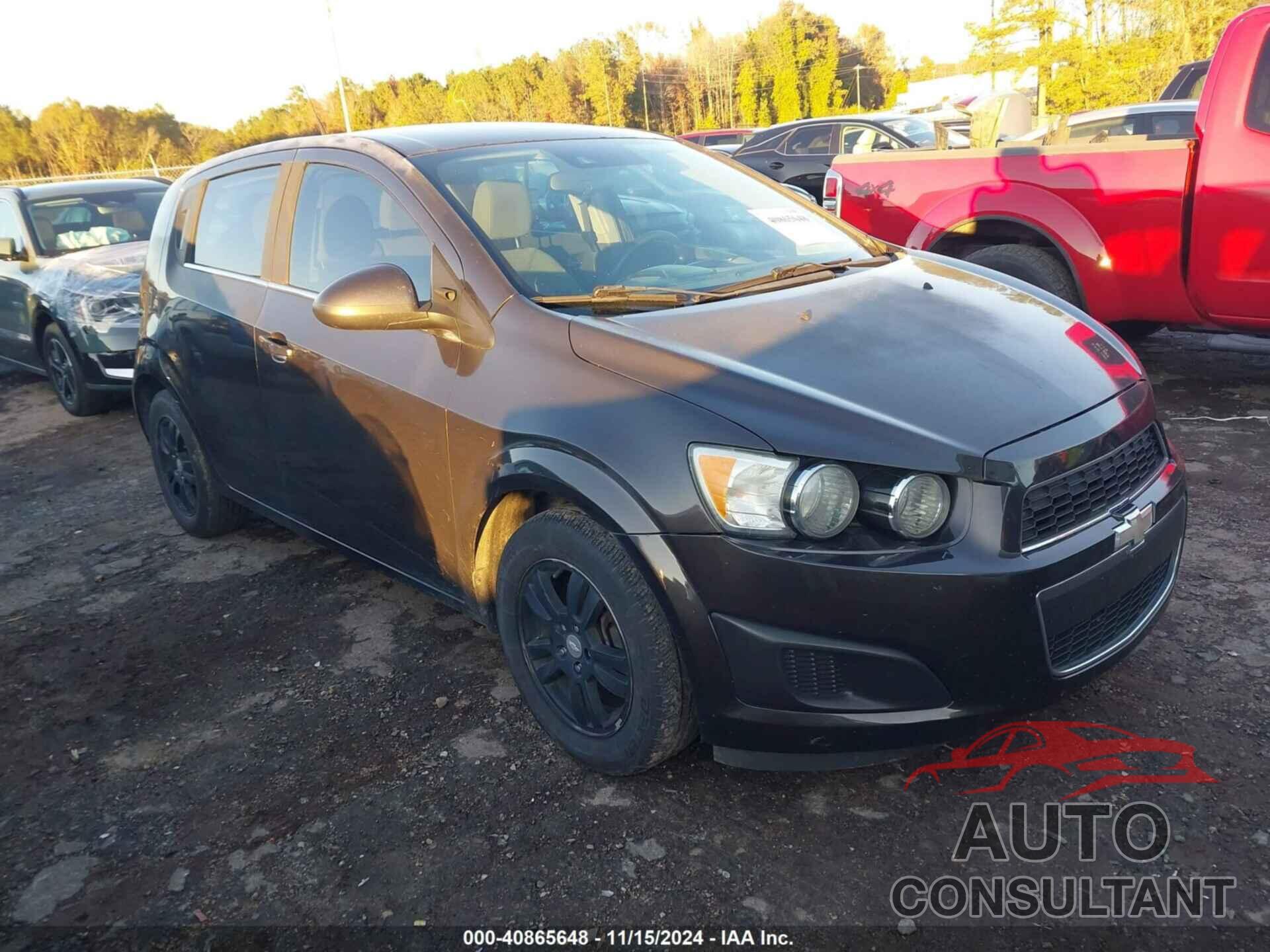 CHEVROLET SONIC 2014 - 1G1JC6SHXE4200359