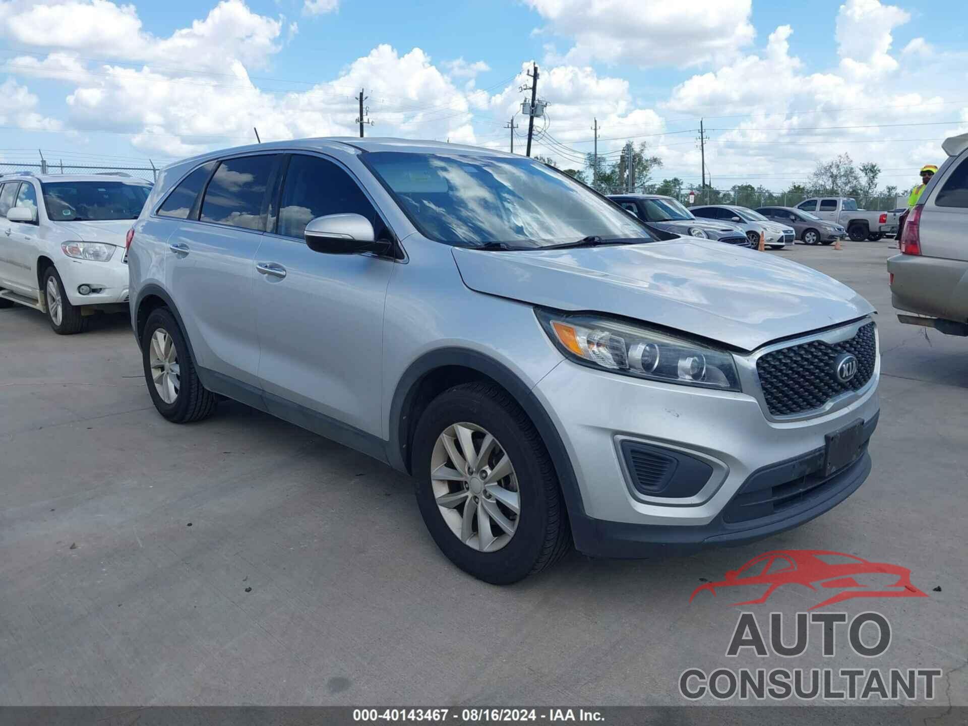 KIA SORENTO 2017 - 5XYPG4A34HG288797