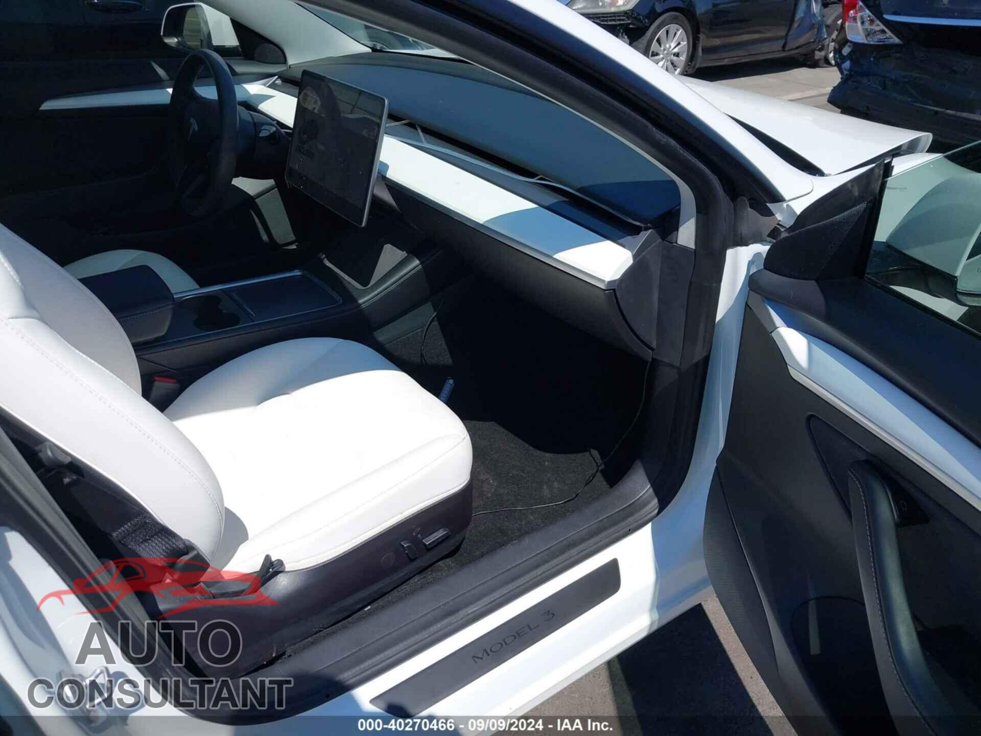 TESLA MODEL 3 2021 - 5YJ3E1EA5MF092073