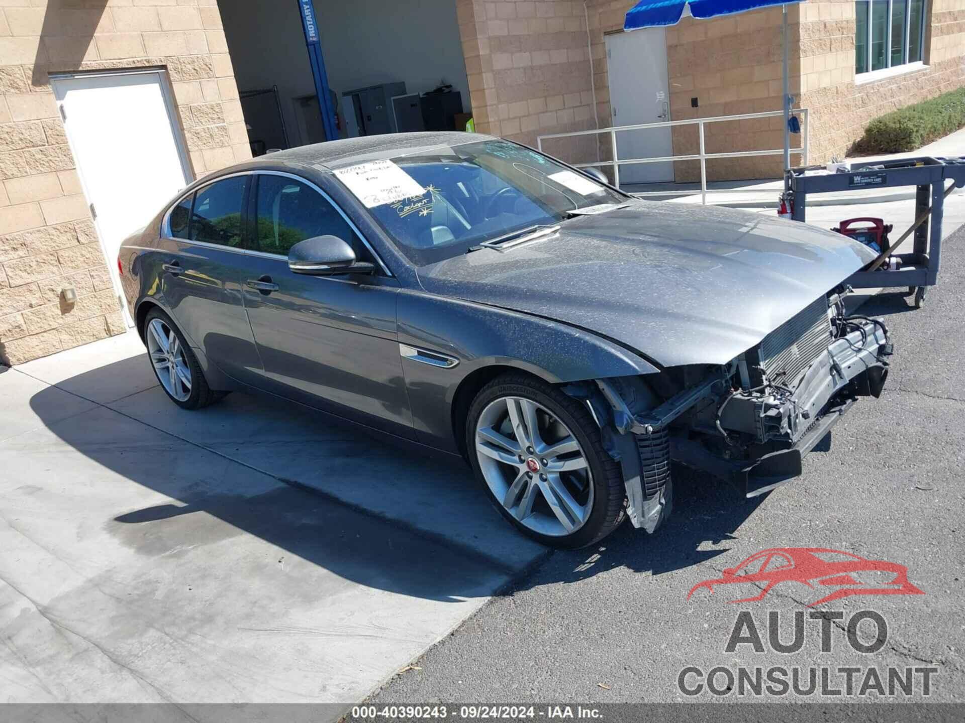 JAGUAR XE 2017 - SAJAE4BV2HA958196