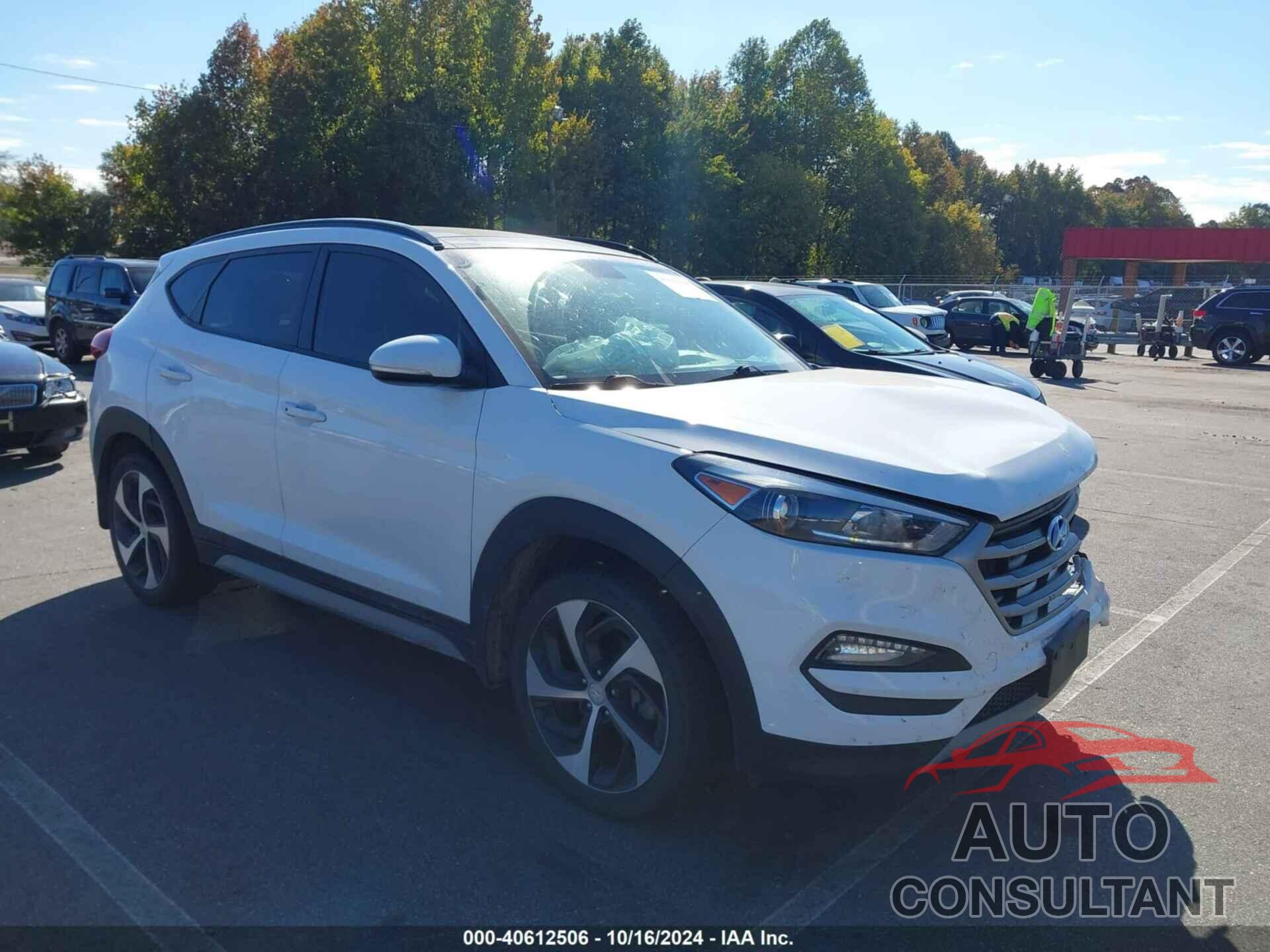 HYUNDAI TUCSON 2018 - KM8J3CA25JU820349