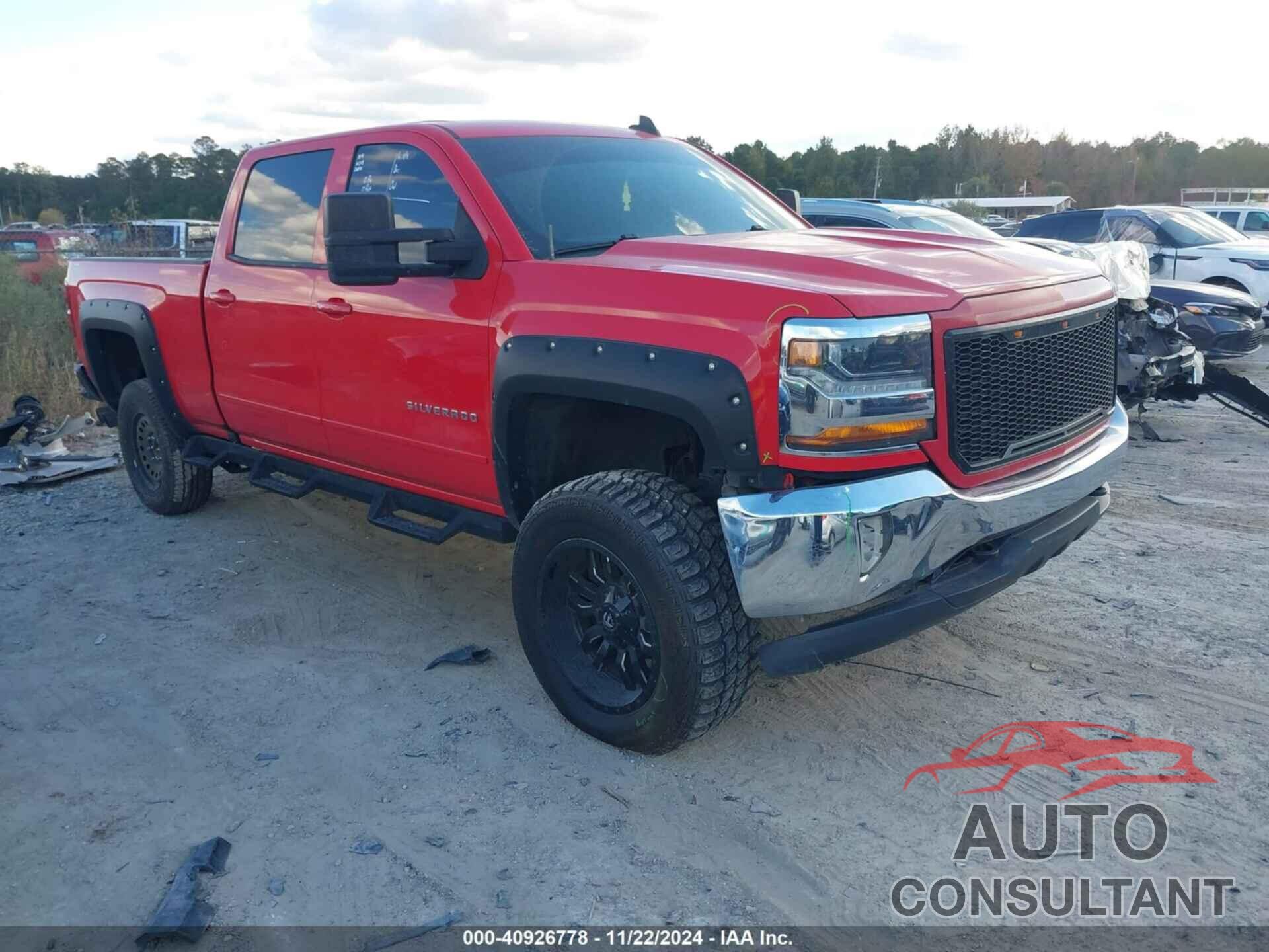 CHEVROLET SILVERADO 1500 2017 - 1GCUKREC4HF147045