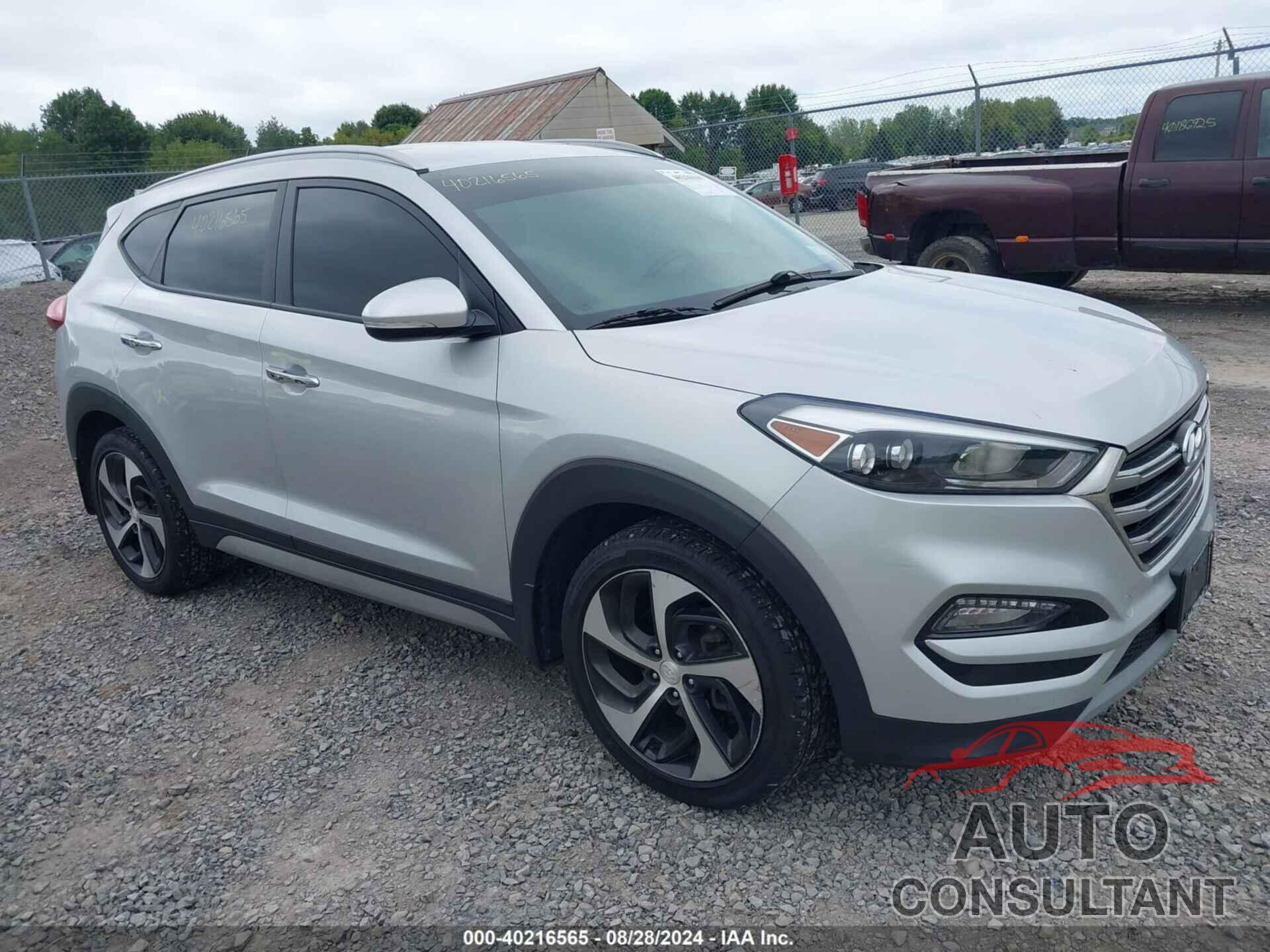 HYUNDAI TUCSON 2018 - KM8J3CA26JU832610