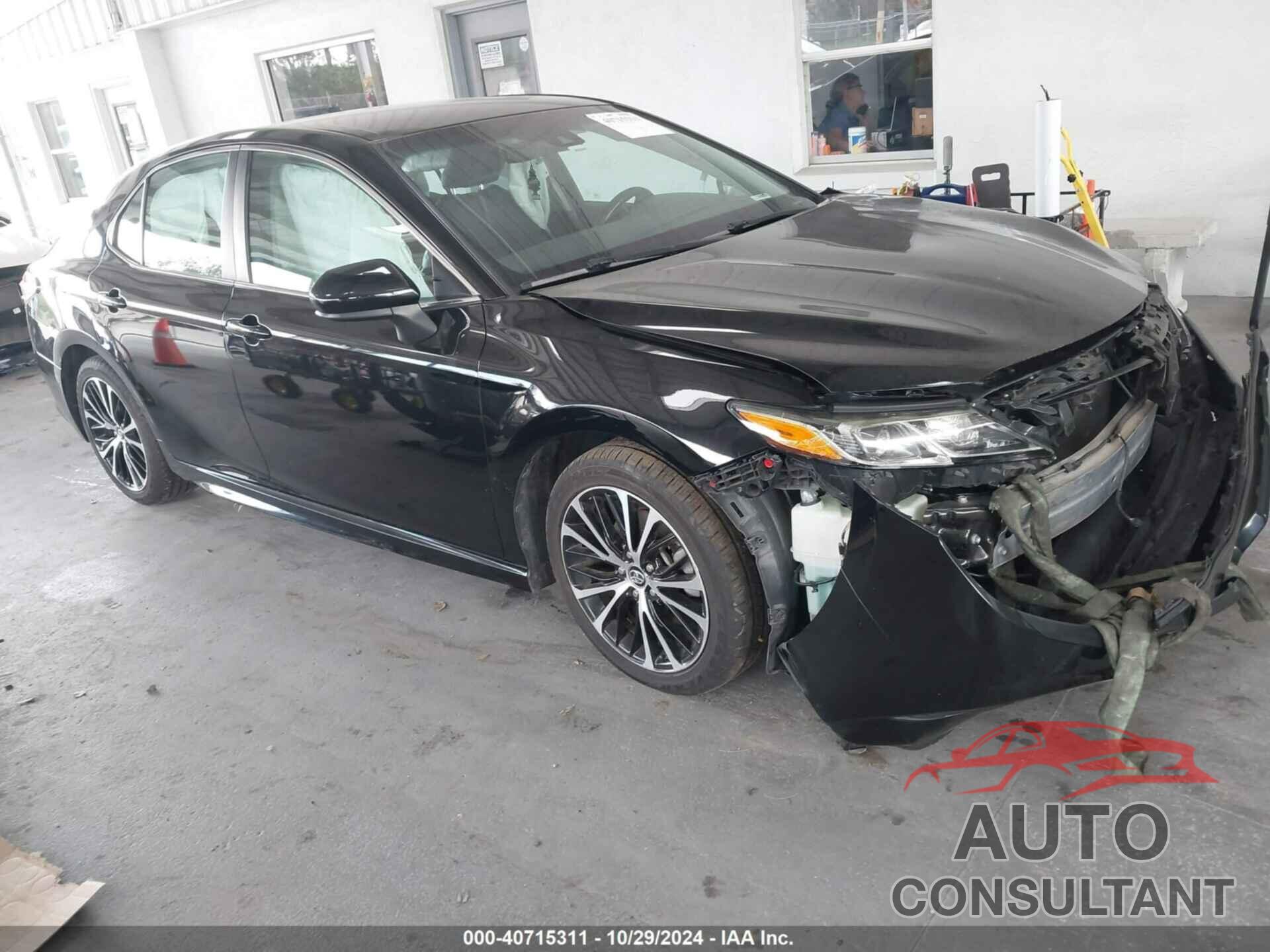 TOYOTA CAMRY 2018 - 4T1B11HK4JU663367
