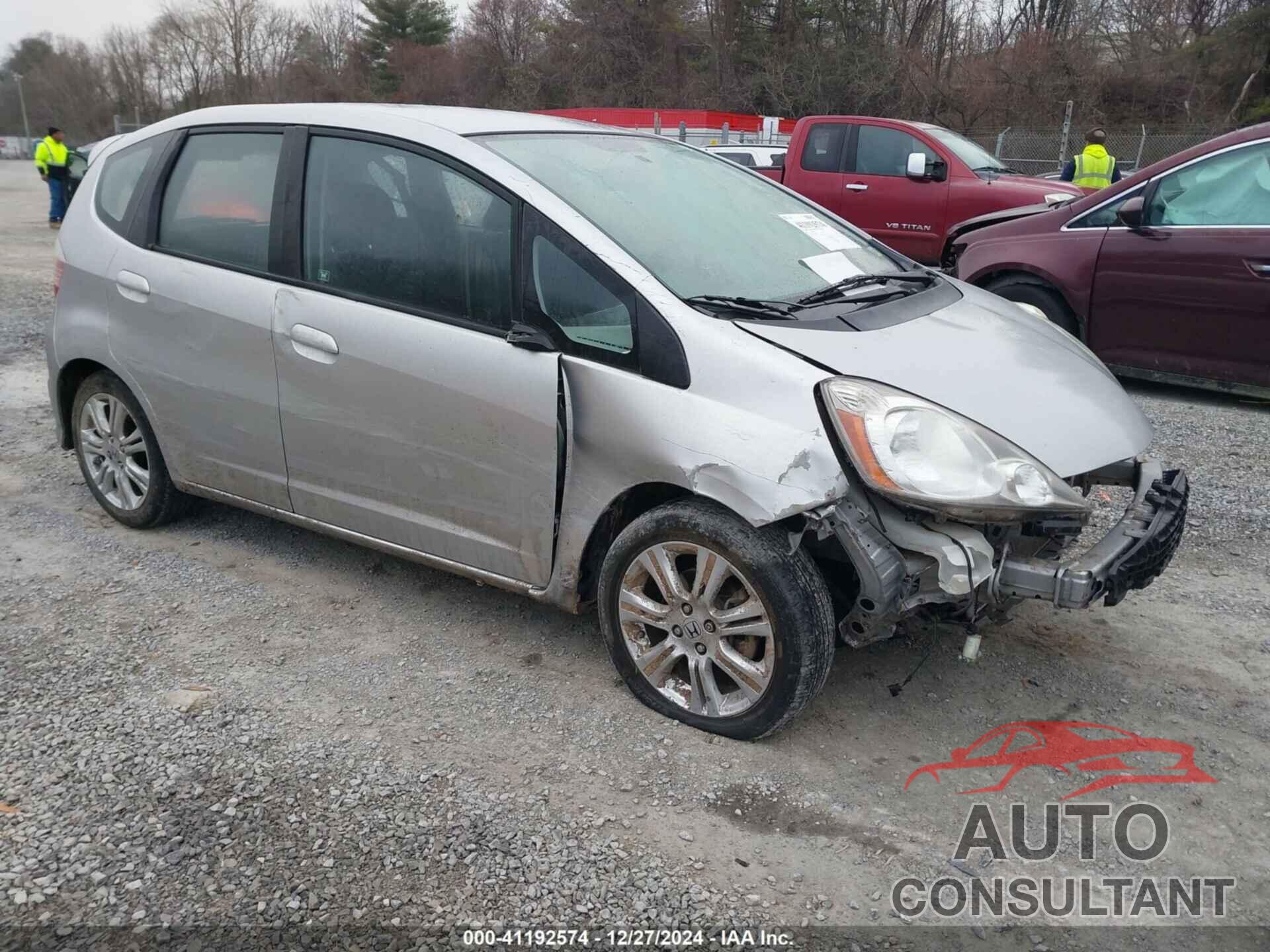 HONDA FIT 2011 - JHMGE8H51BC017033
