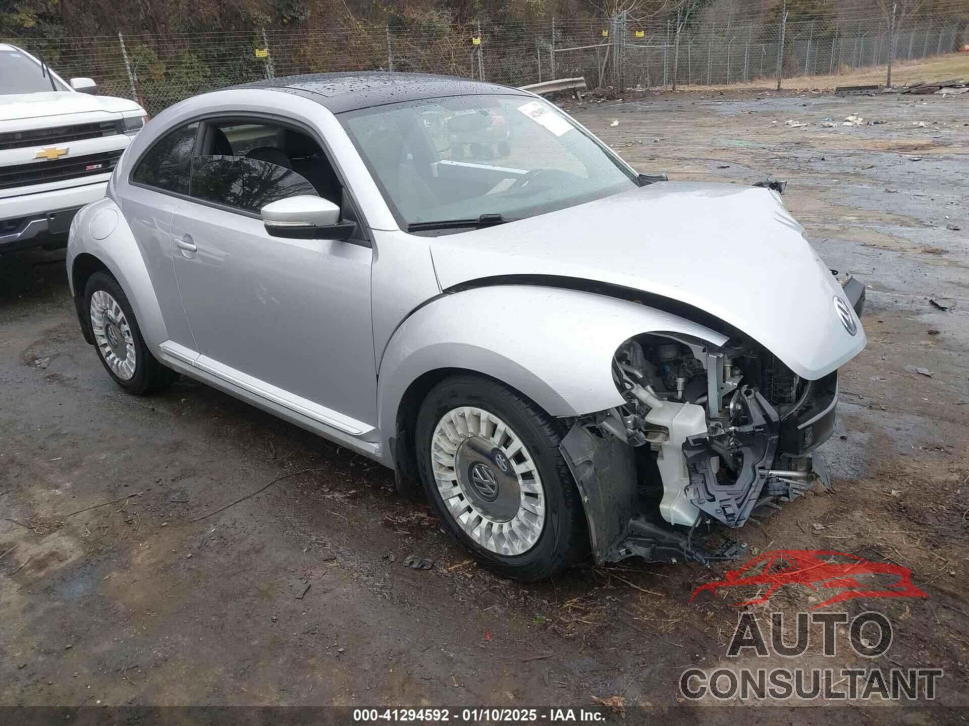 VOLKSWAGEN BEETLE 2015 - 3VWJ17AT8FM620519