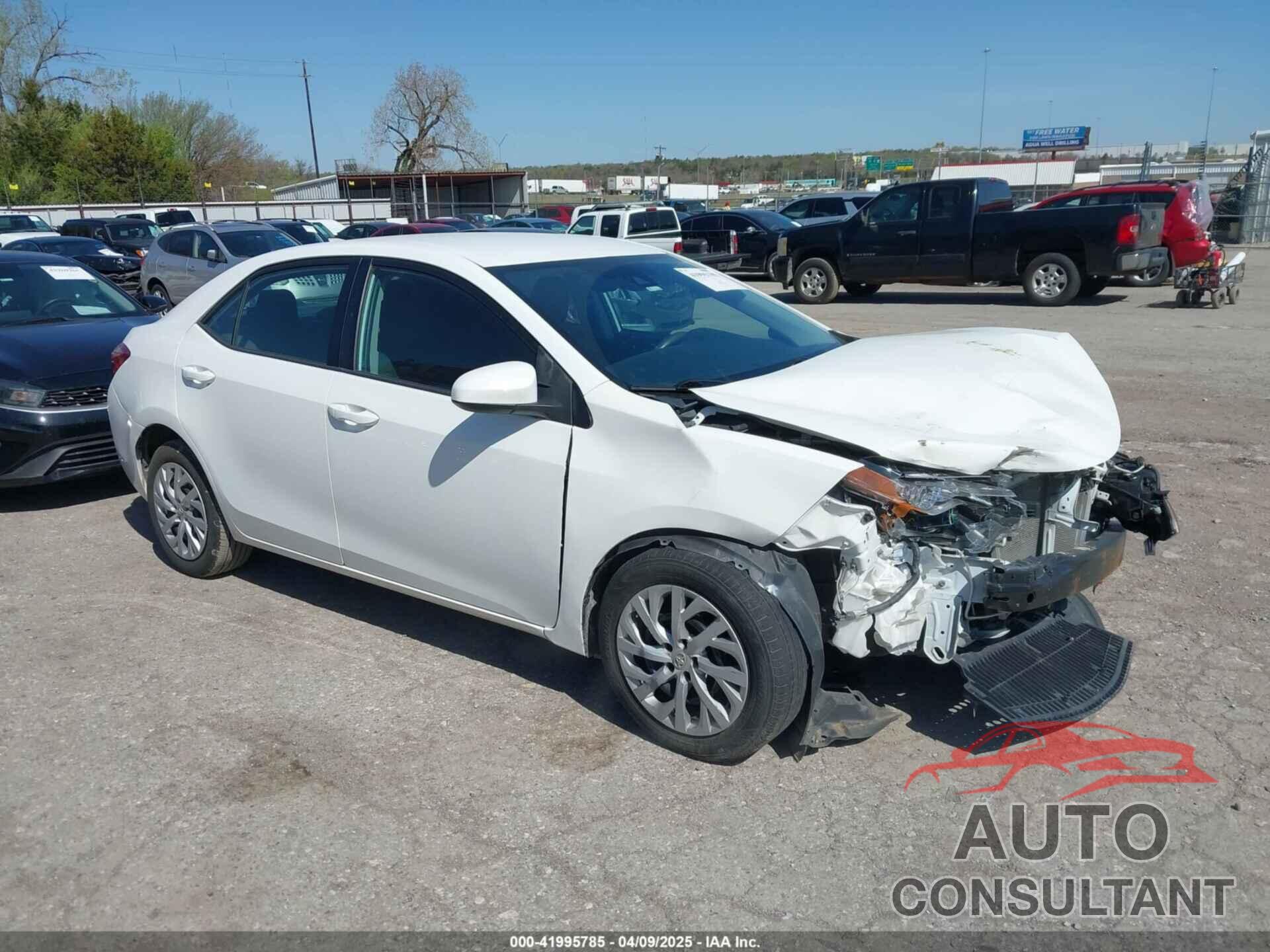 TOYOTA COROLLA 2018 - 2T1BURHE2JC103445