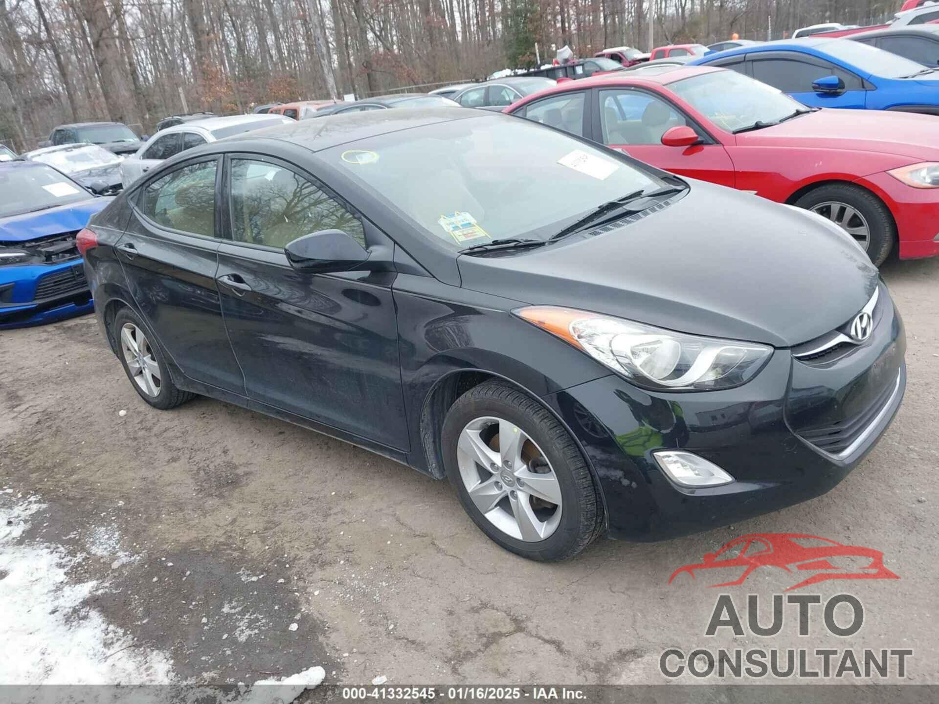HYUNDAI ELANTRA 2013 - KMHDH4AE4DU880612