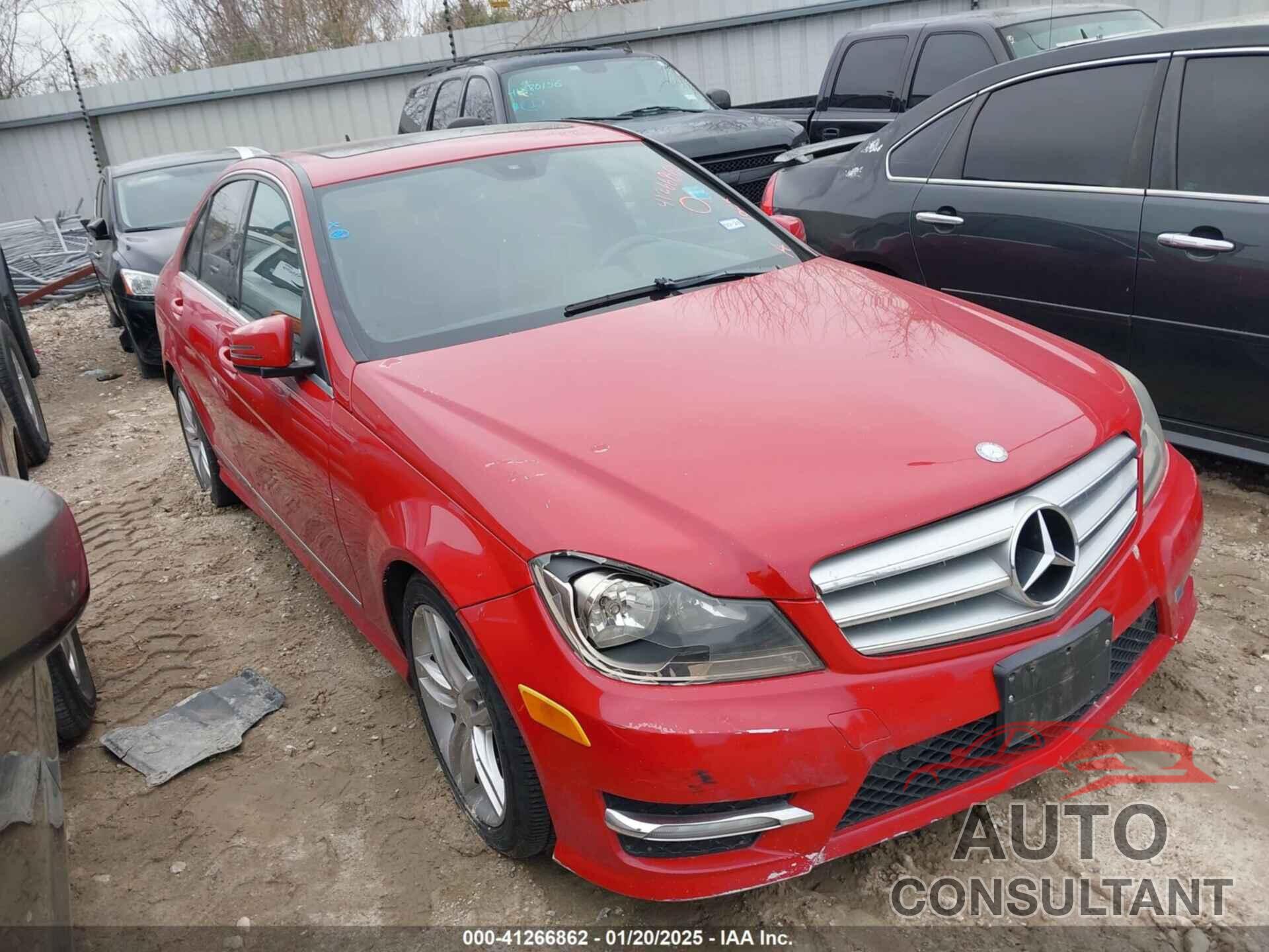 MERCEDES-BENZ C 250 2013 - WDDGF4HBXDR263873