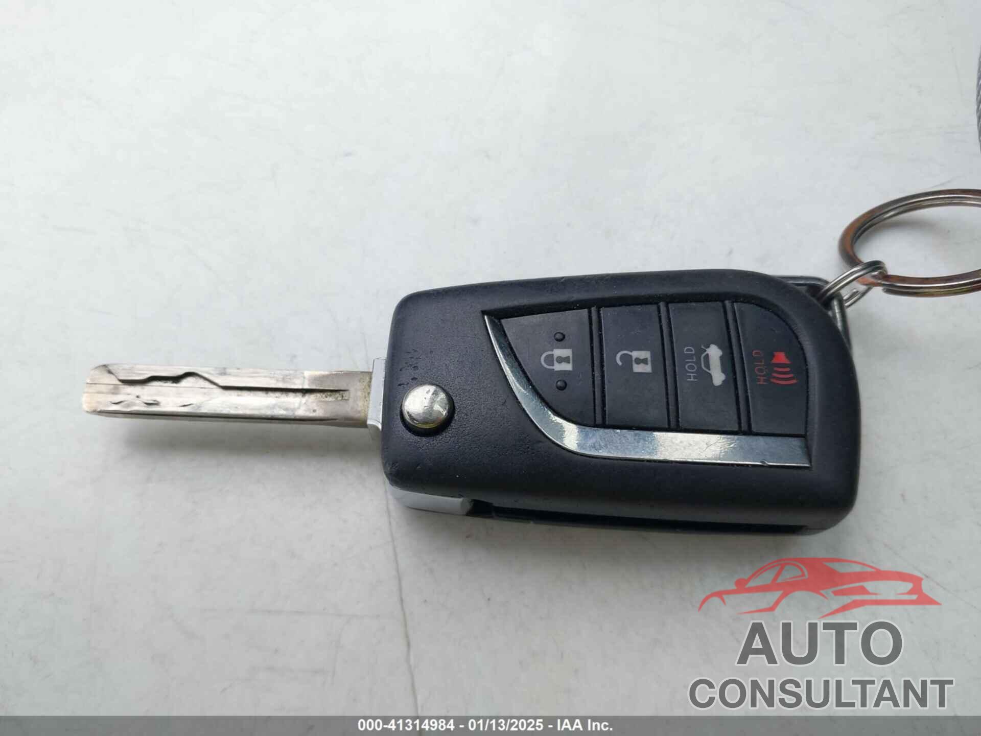 TOYOTA CAMRY 2018 - 4T1B11HK7JU064933