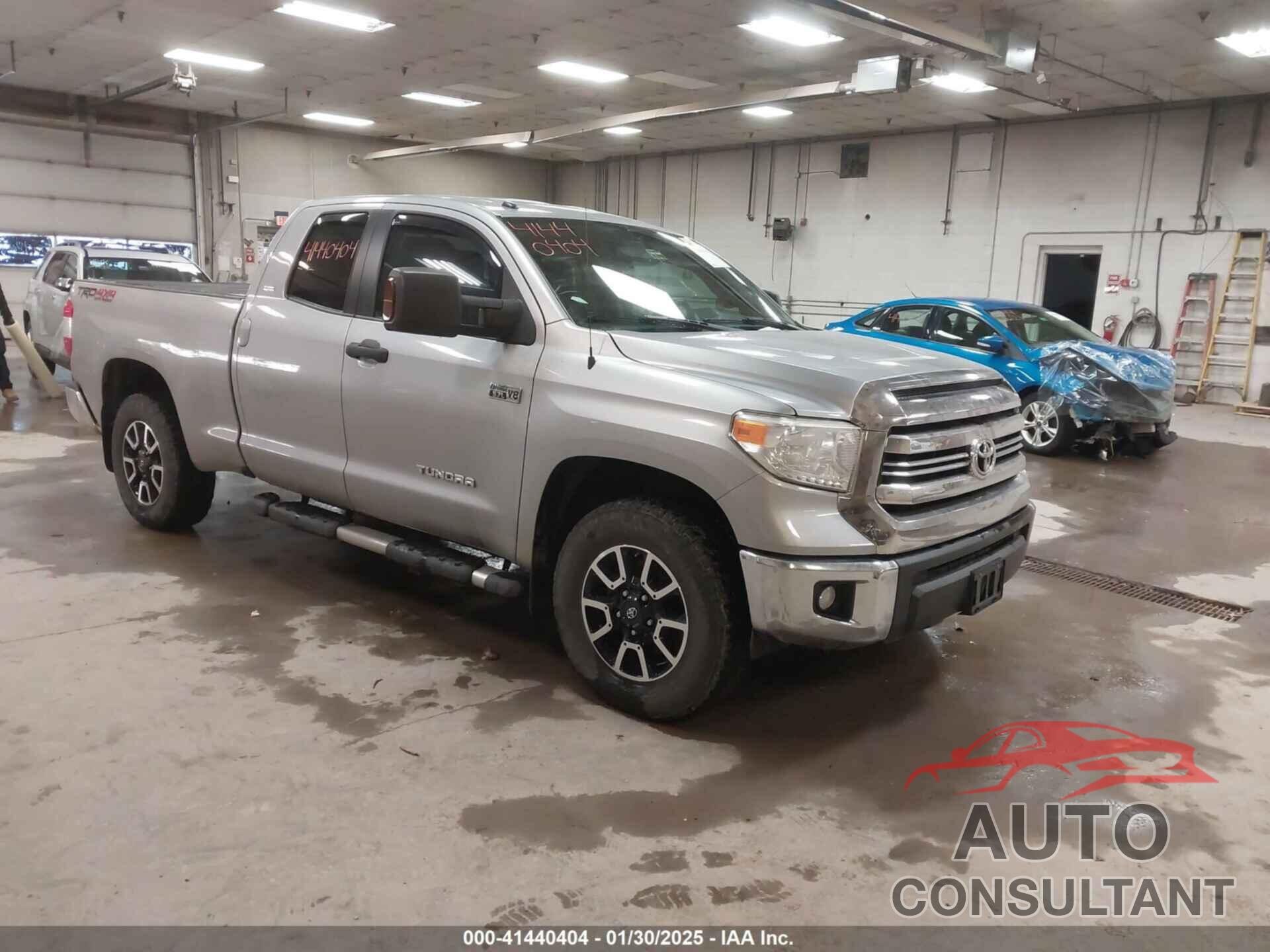 TOYOTA TUNDRA 2016 - 5TFUY5F11GX577600
