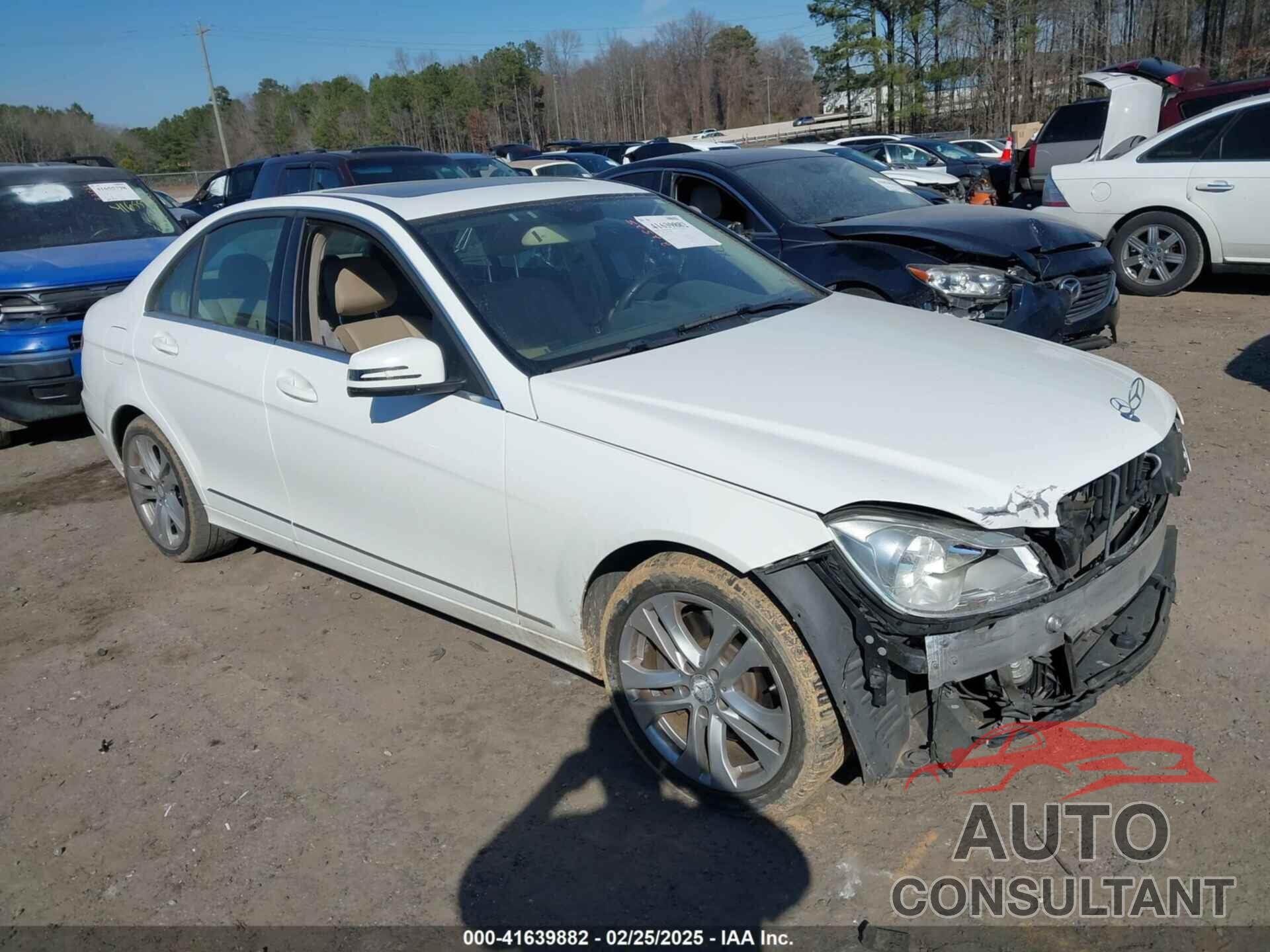 MERCEDES-BENZ C 300 2014 - WDDGF8AB6EG247149