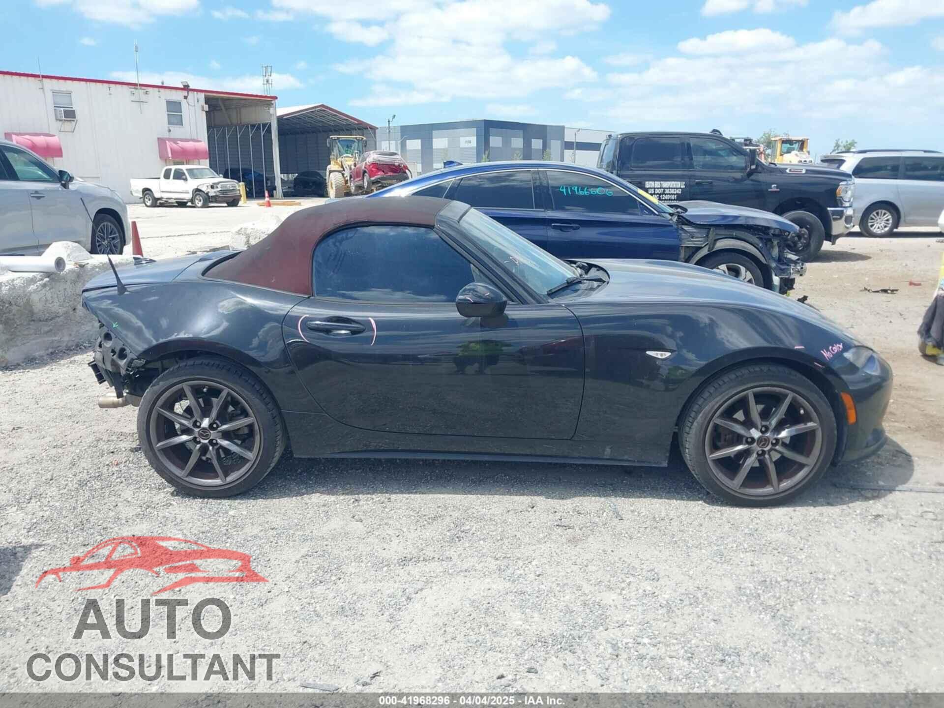 MAZDA MX-5 MIATA 2018 - JM1NDAD71J0202757