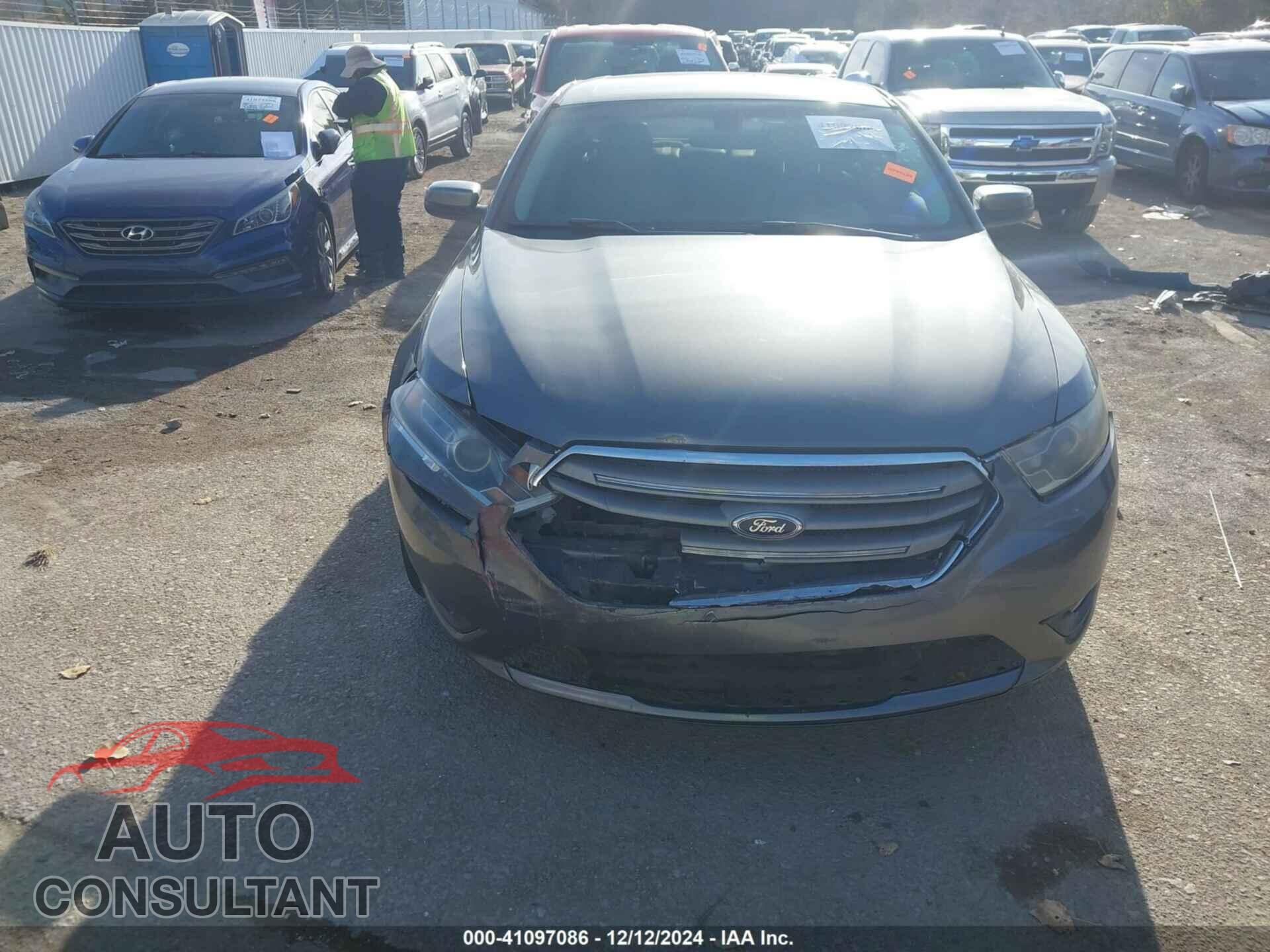 FORD TAURUS 2014 - 1FAHP2E85EG155236