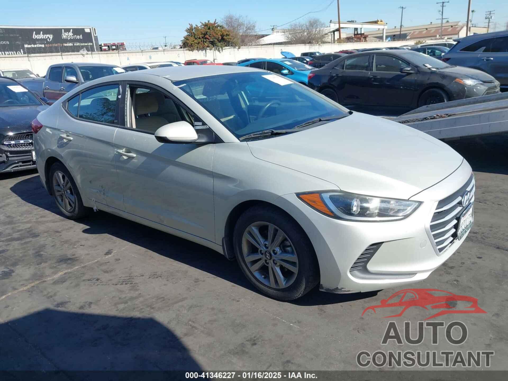 HYUNDAI ELANTRA 2018 - KMHD84LF4JU609972