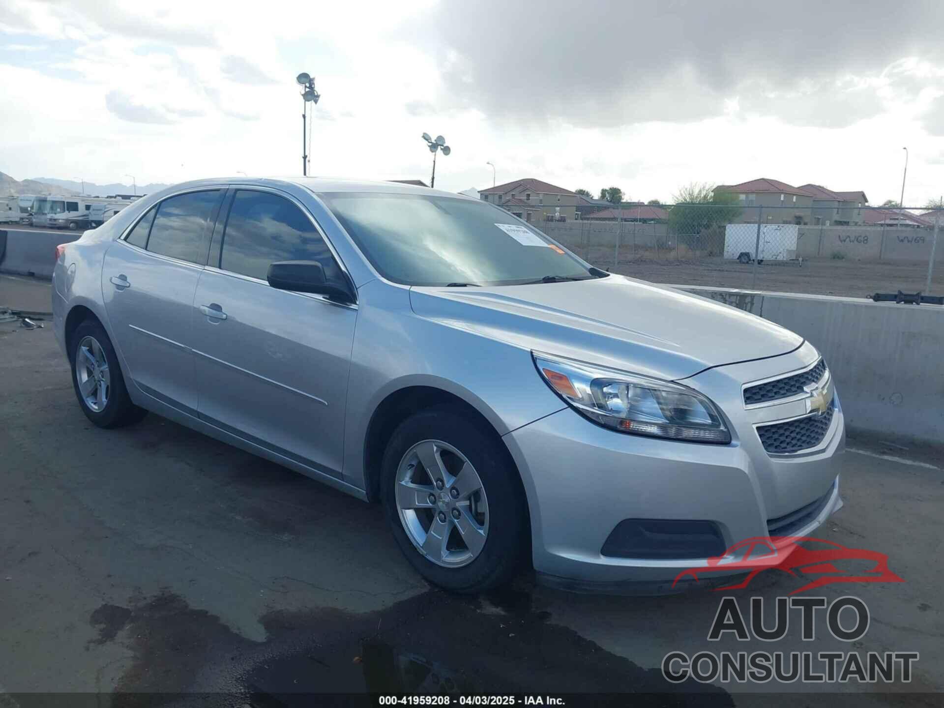 CHEVROLET MALIBU 2013 - 1G11B5SA3DF305313