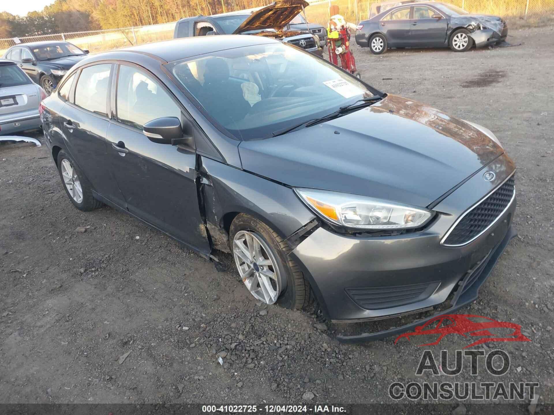 FORD FOCUS 2017 - 1FADP3F24HL233077