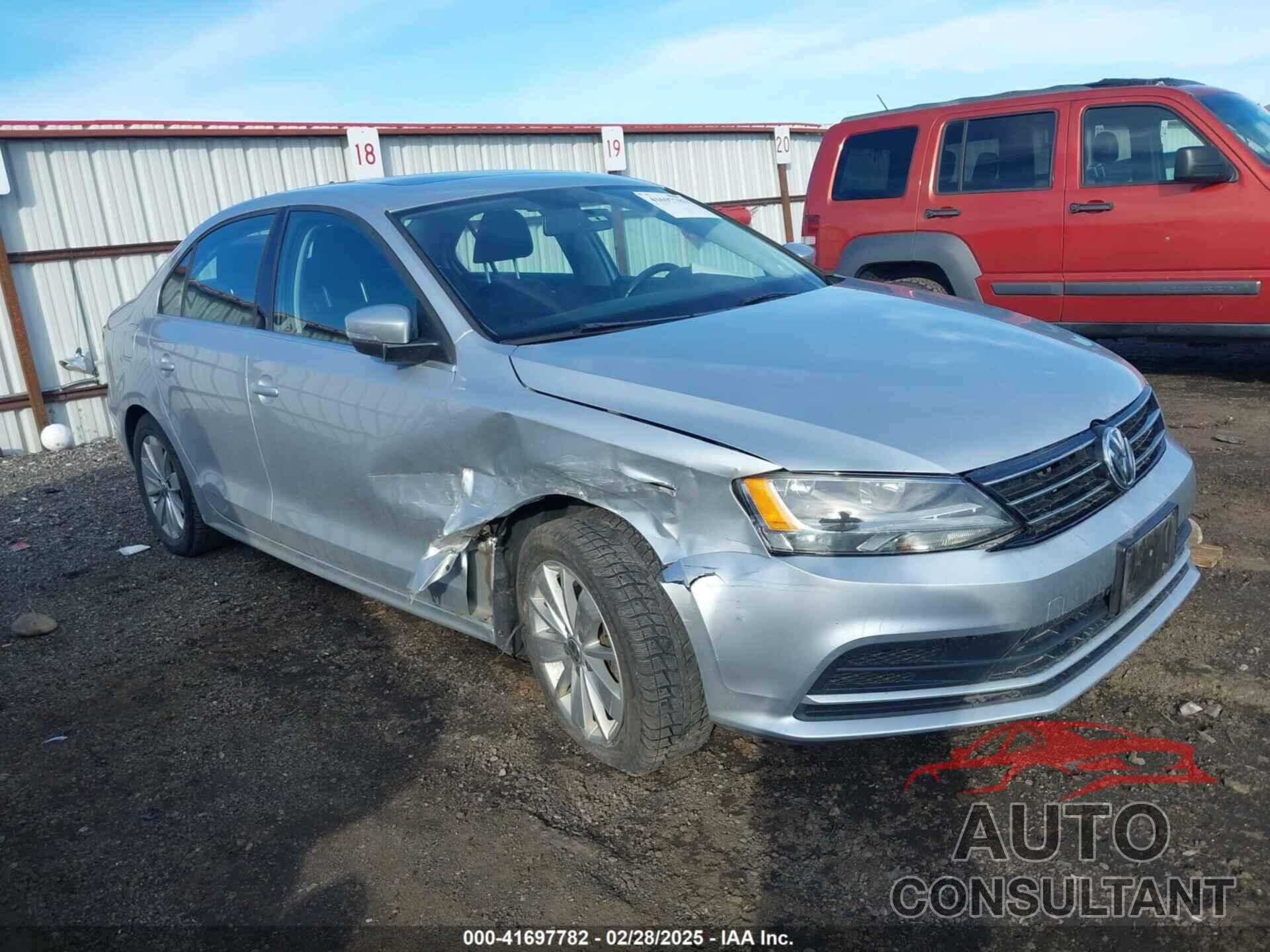 VOLKSWAGEN JETTA 2015 - 3VWD17AJ9FM298145