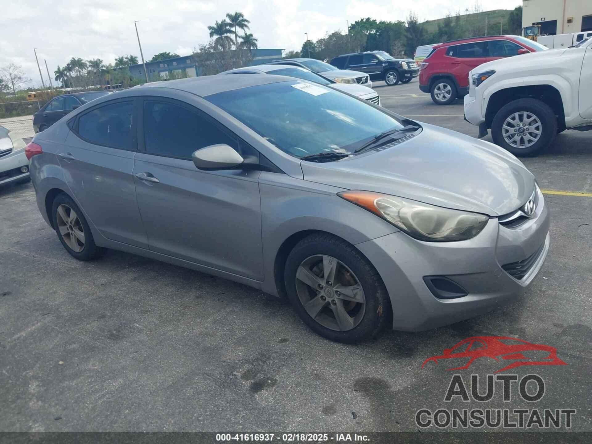 HYUNDAI ELANTRA 2011 - KMHDH4AEXBU113022