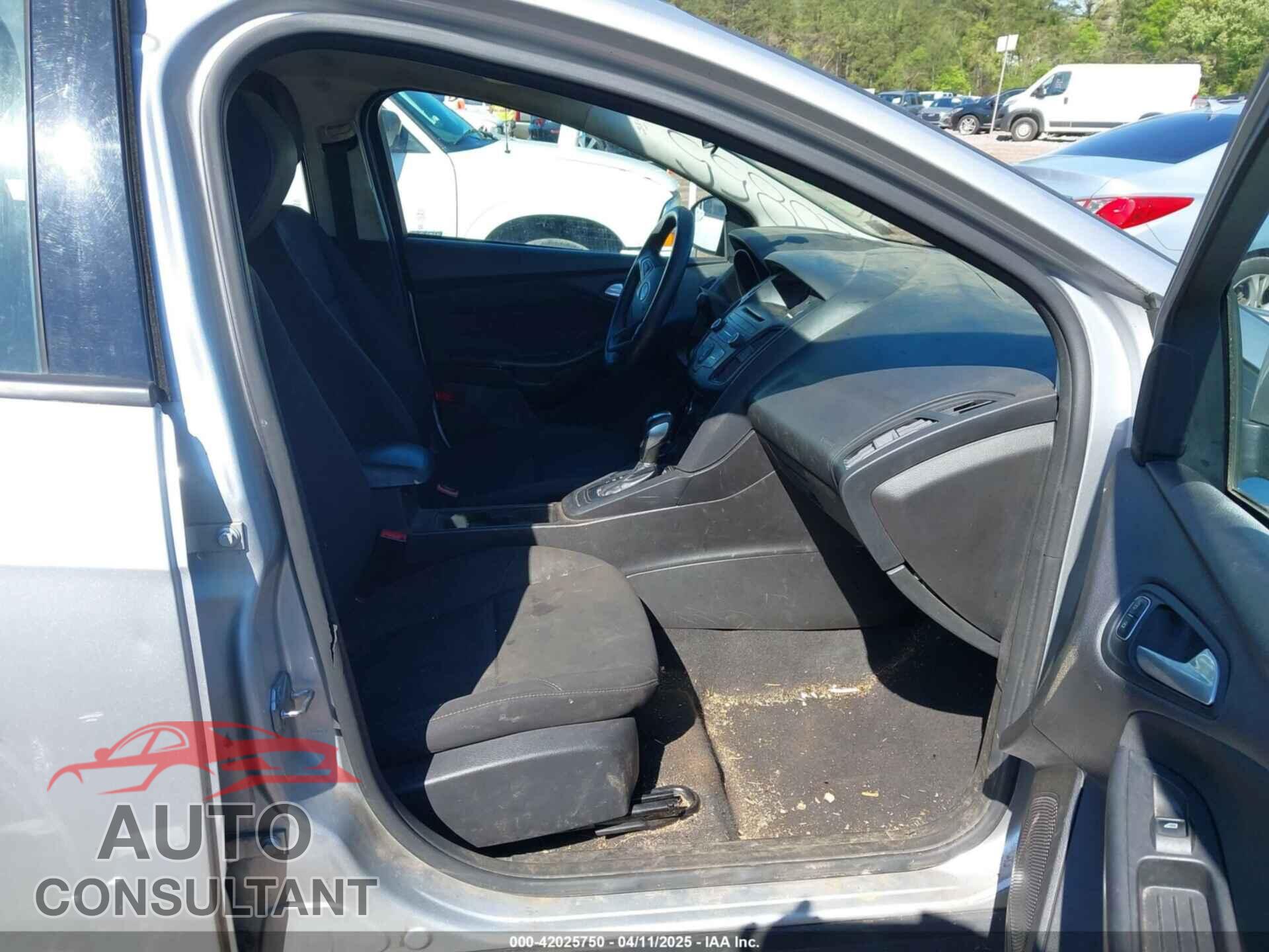 FORD FOCUS 2016 - 1FADP3F23GL320855