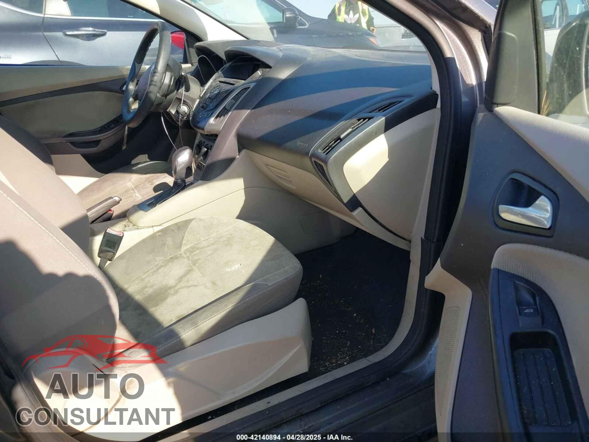 FORD FOCUS 2012 - 1FAHP3K23CL366865