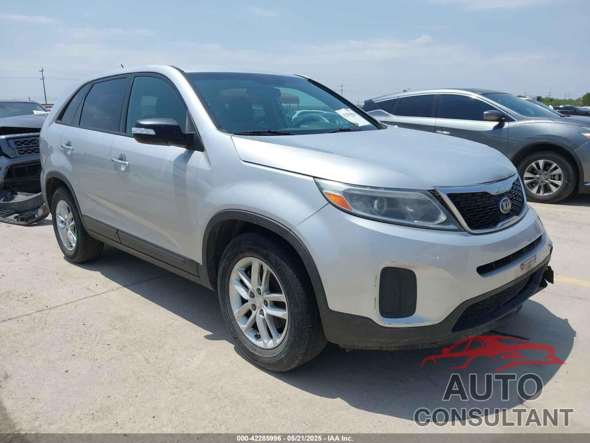 KIA SORENTO 2014 - 5XYKT3A65EG444187