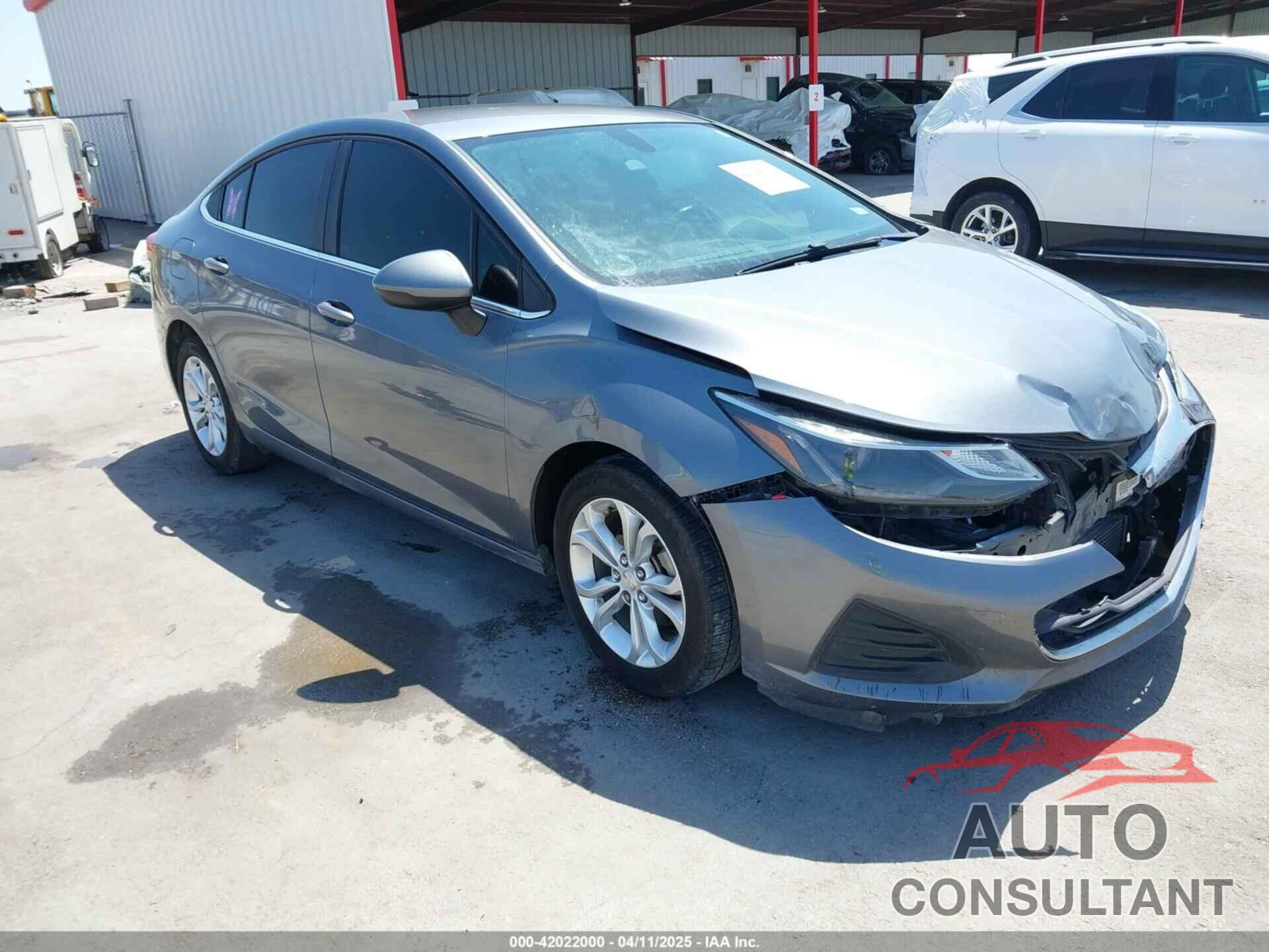 CHEVROLET CRUZE 2019 - 1G1BE5SM0K7100688