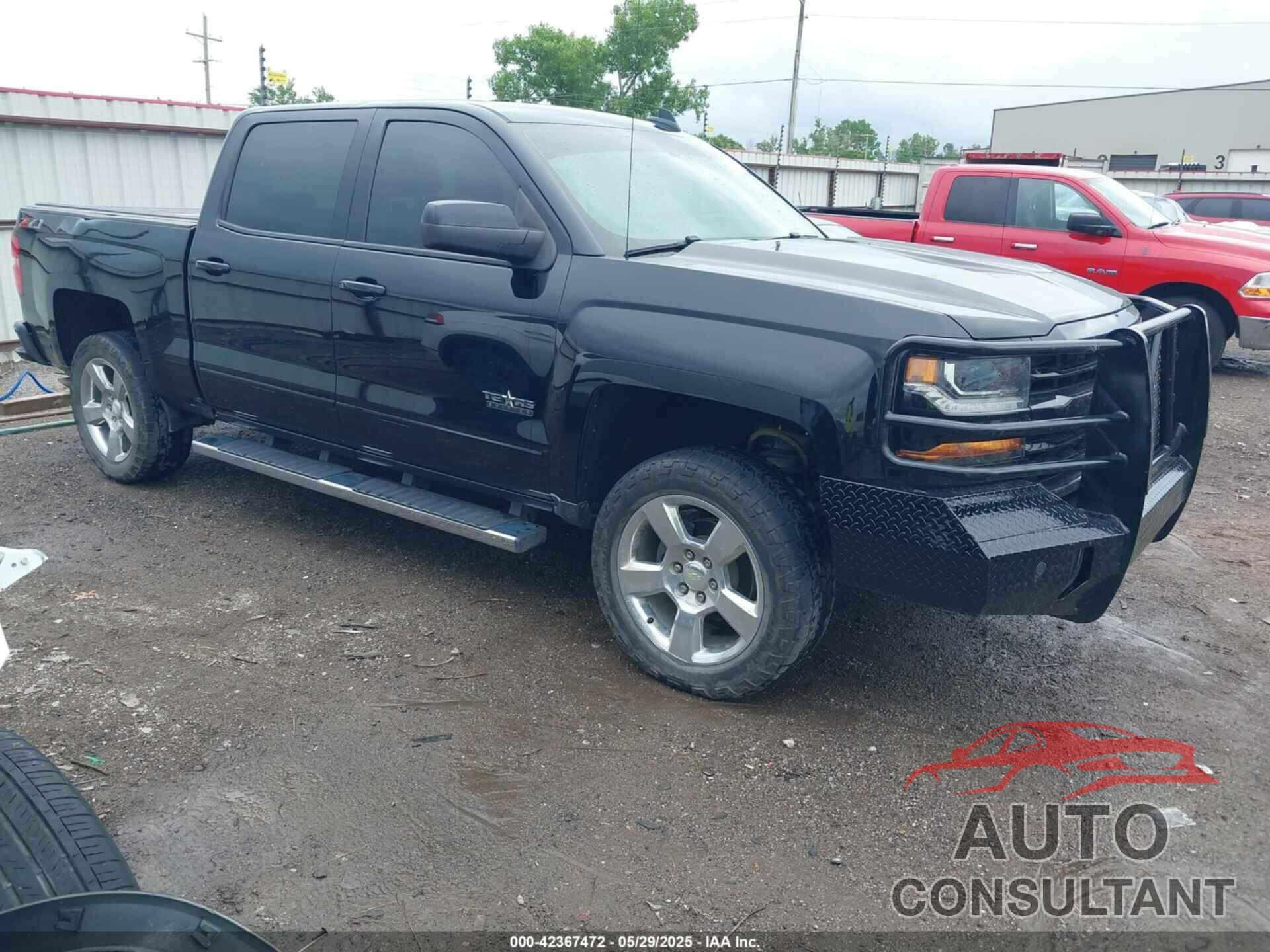 CHEVROLET SILVERADO 1500 2018 - 3GCUKREC2JG172112