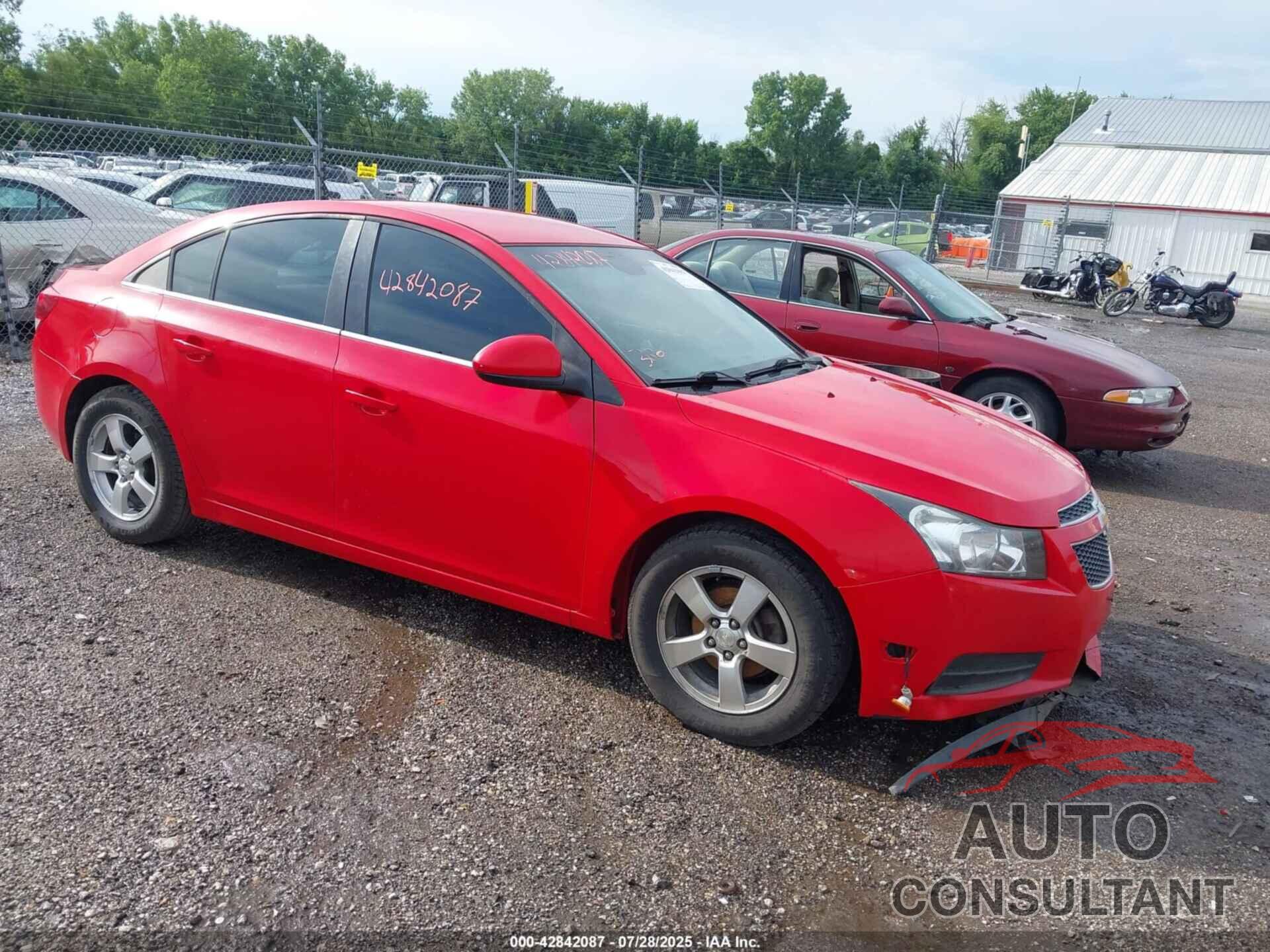 CHEVROLET CRUZE 2014 - 1G1PC5SB0E7109342