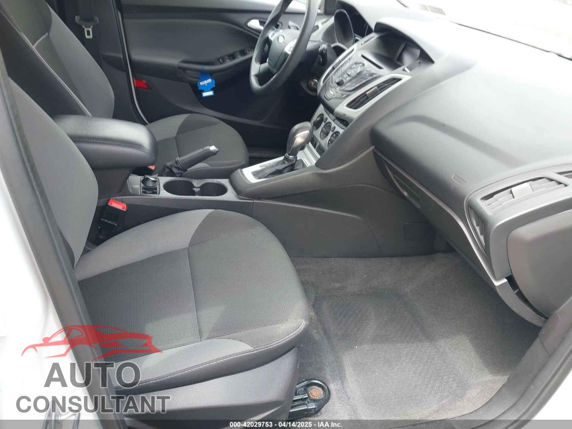 FORD FOCUS 2014 - 1FADP3K28EL291260