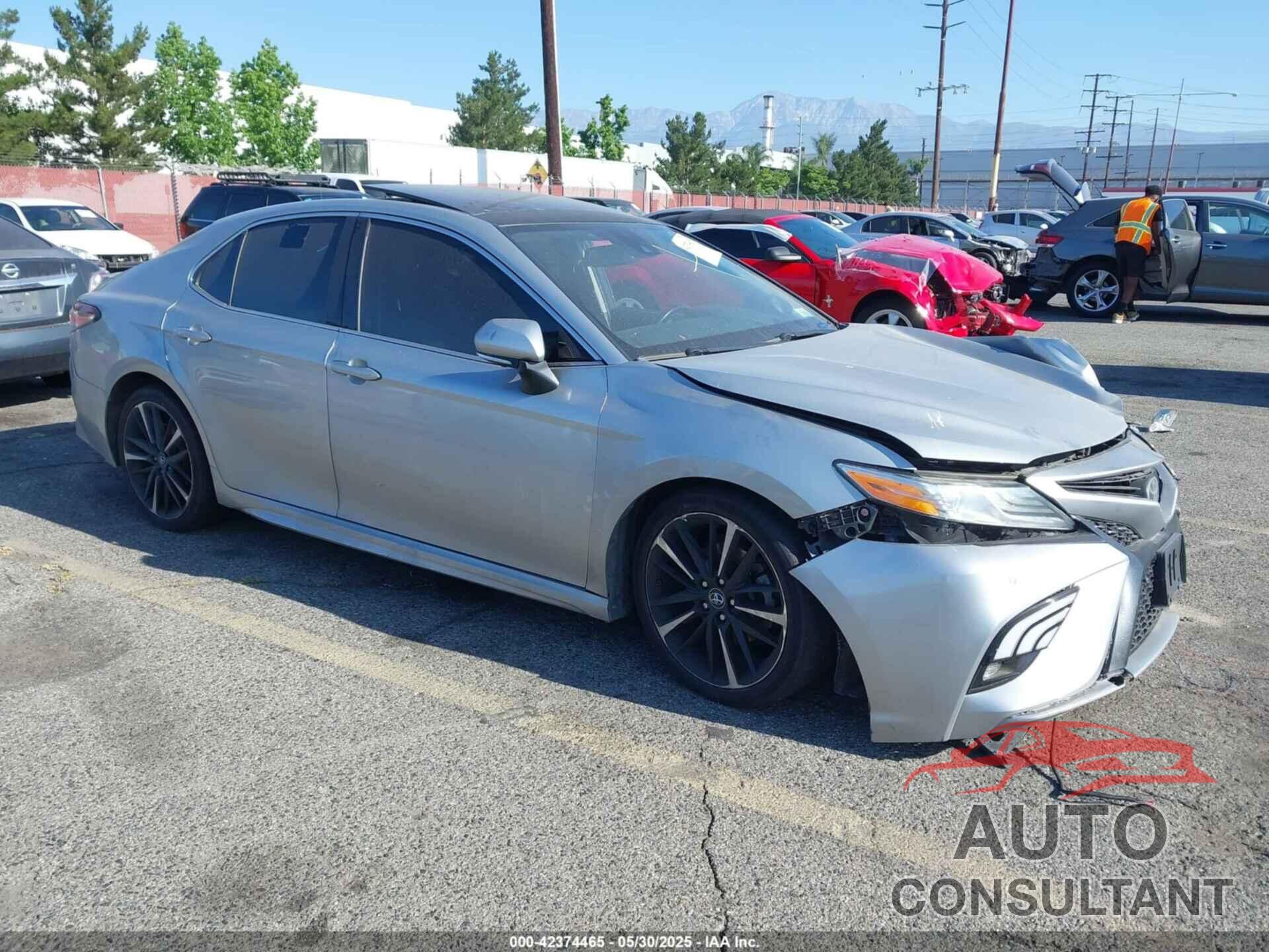 TOYOTA CAMRY 2018 - 4T1BZ1HK9JU016536