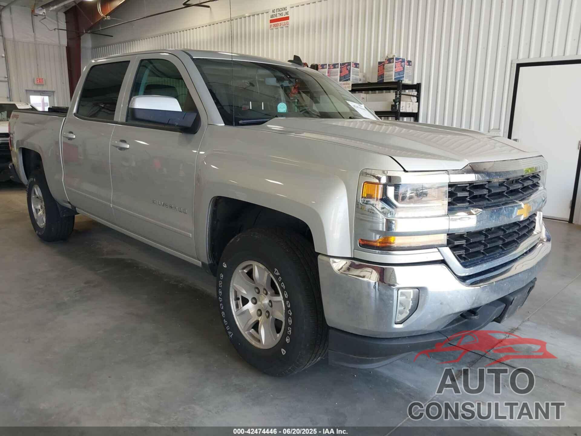 CHEVROLET SILVERADO 1500 2018 - 3GCUKREH5JG330423