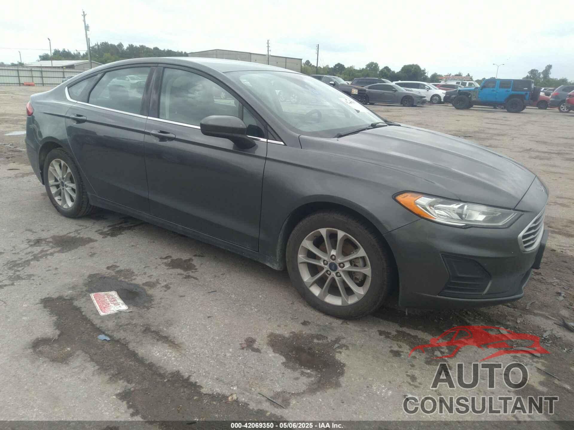 FORD FUSION 2020 - 3FA6P0HD8LR230263