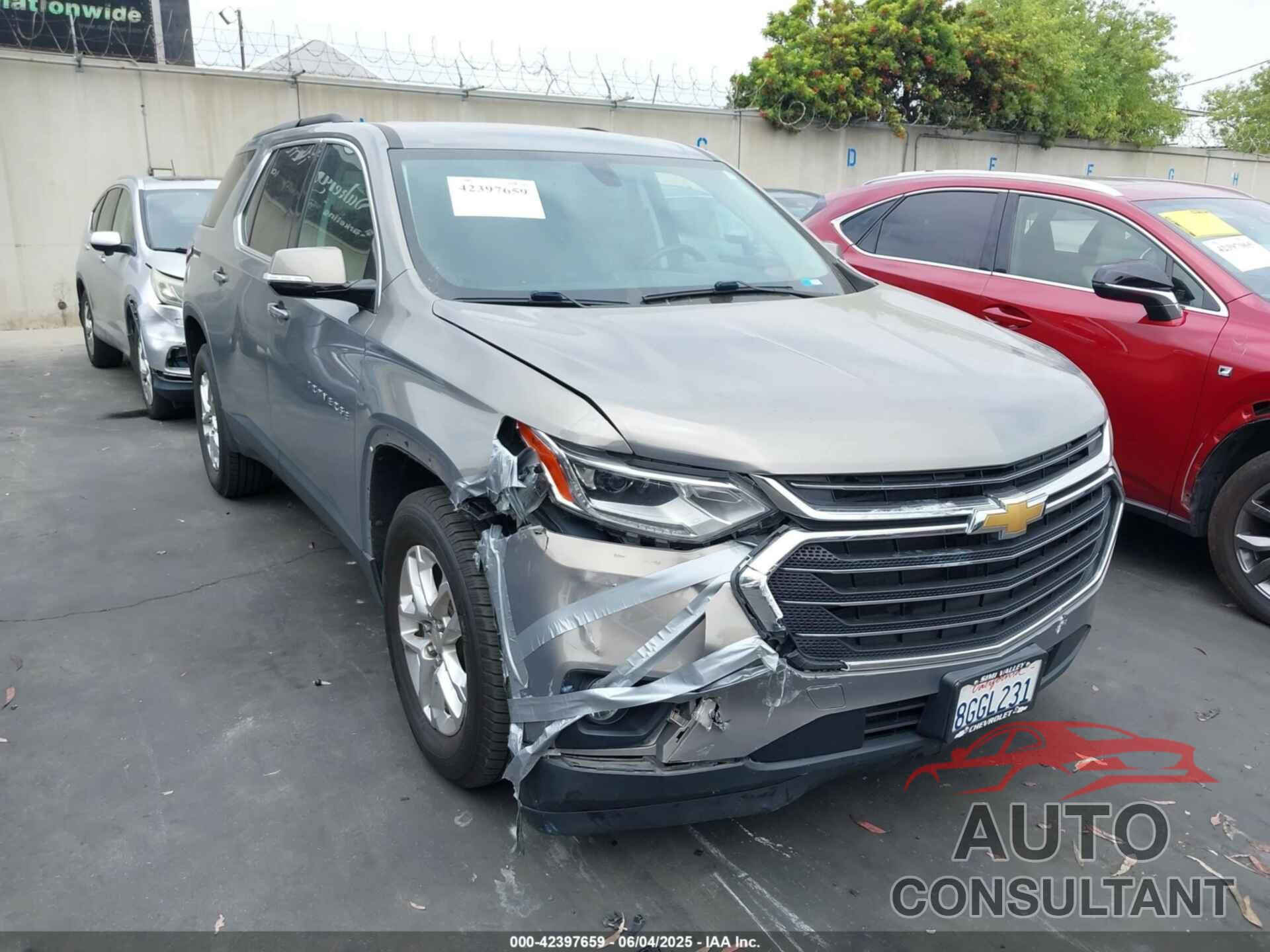 CHEVROLET TRAVERSE 2019 - 1GNERGKW8KJ121661