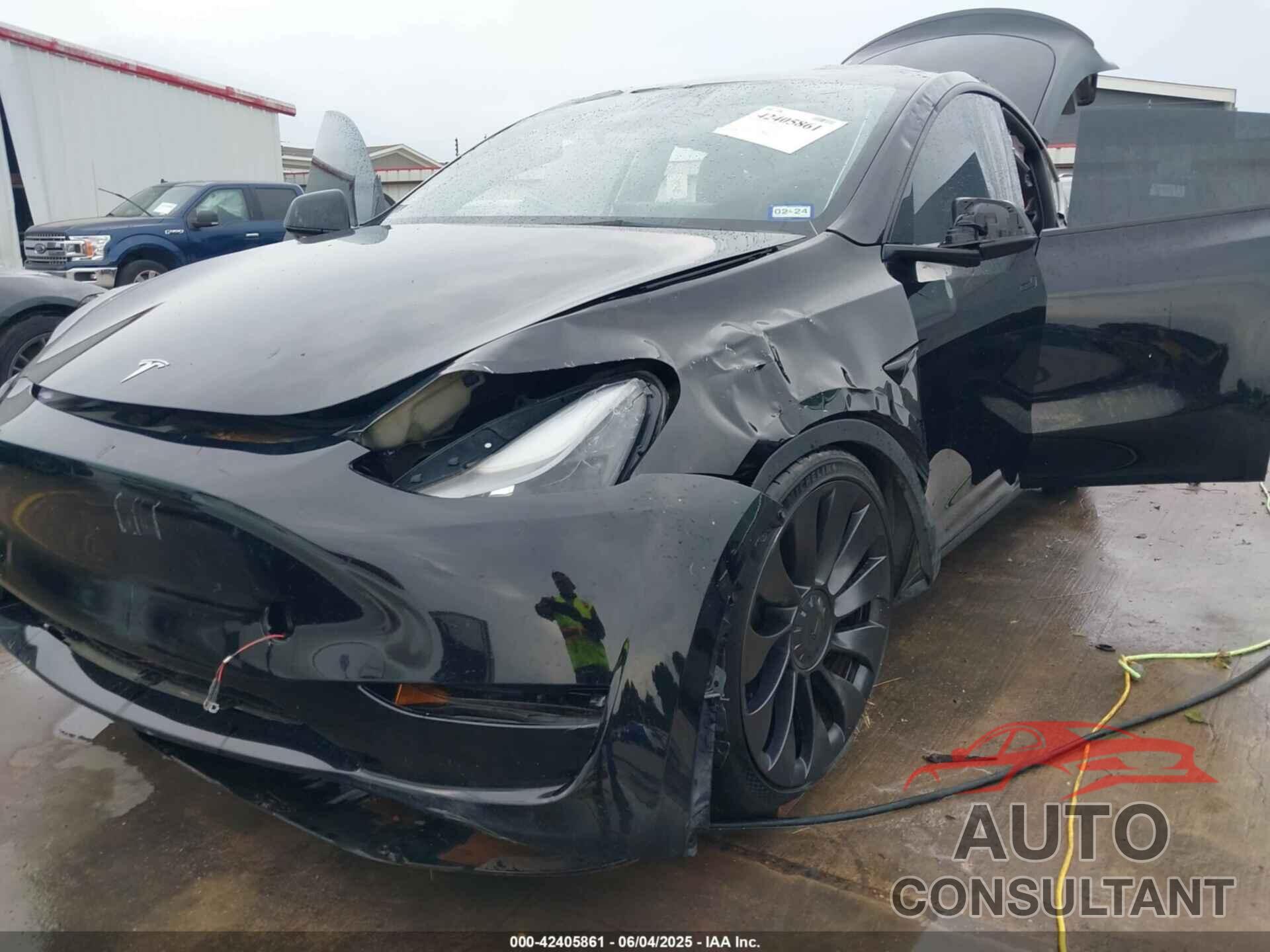 TESLA MODEL Y 2023 - 7SAYGDEF2PF700913