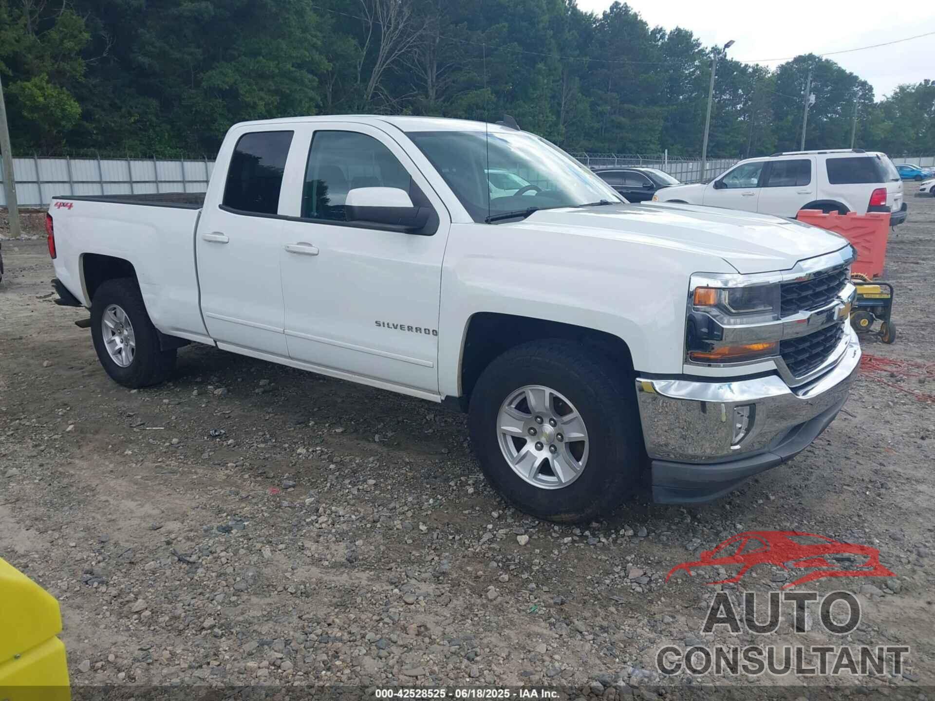 CHEVROLET SILVERADO 1500 2018 - 1GCVKREH4JZ176288