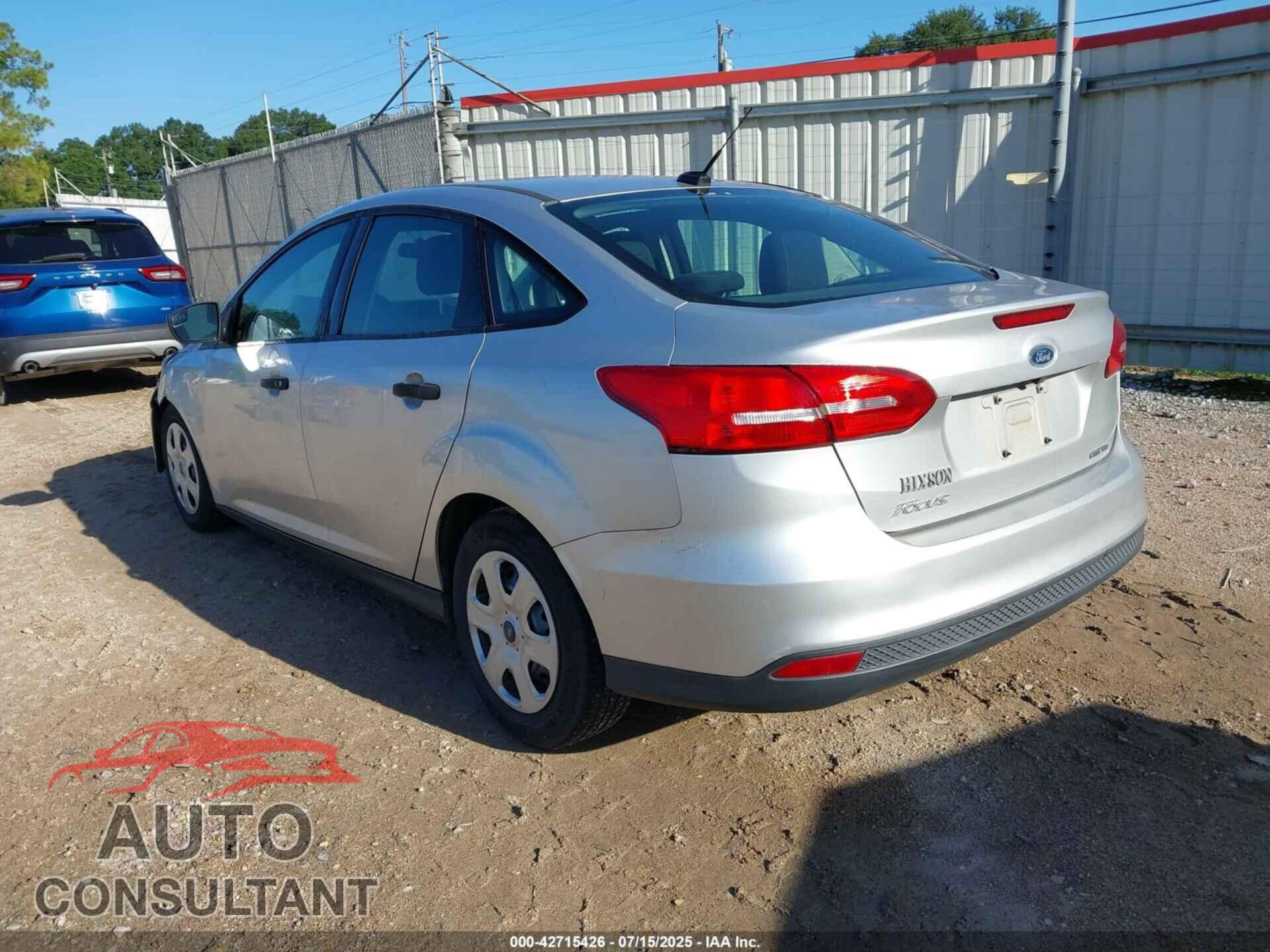 FORD FOCUS 2016 - 1FADP3E22GL207352