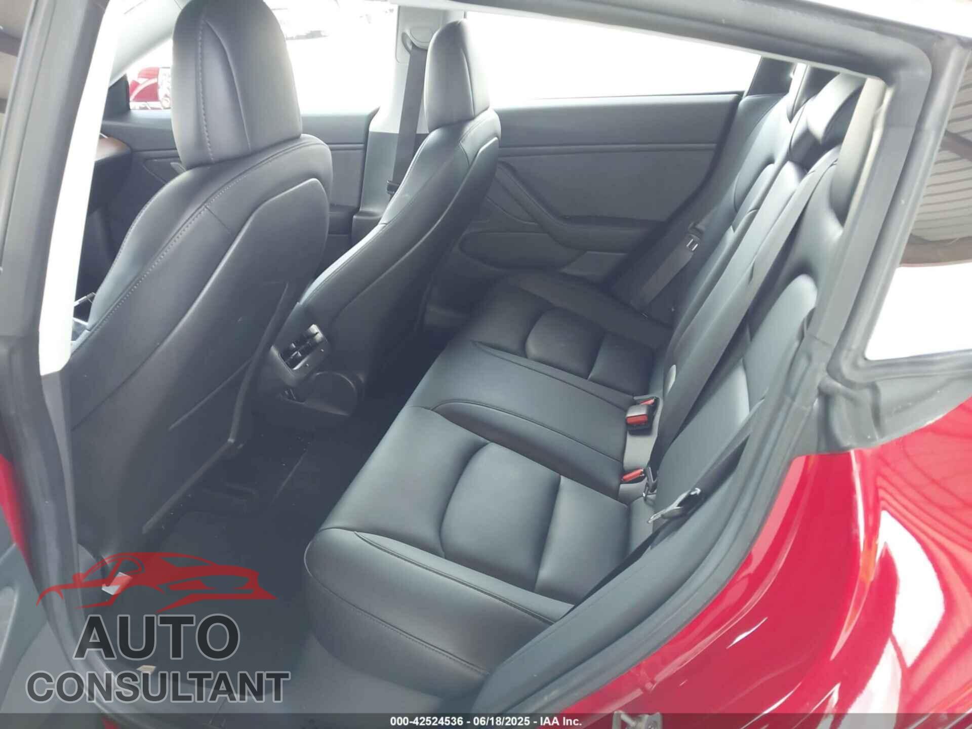 TESLA MODEL 3 2018 - 5YJ3E1EA5JF102743