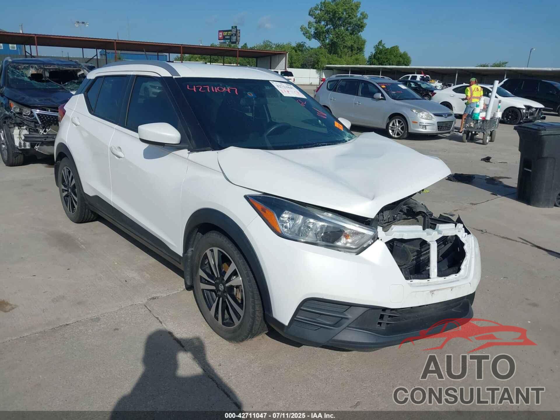 NISSAN KICKS 2018 - 3N1CP5CU6JL537547
