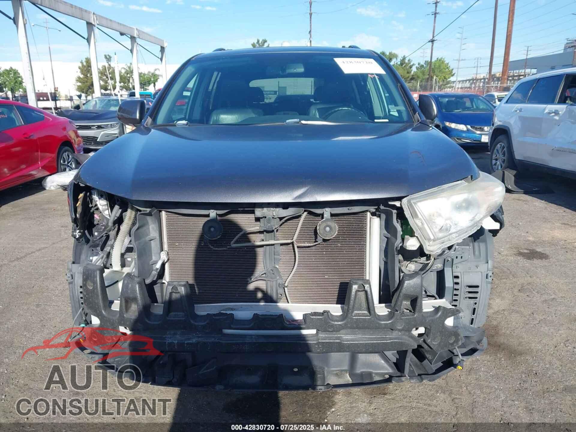 TOYOTA HIGHLANDER 2013 - 5TDYK3EH8DS135405
