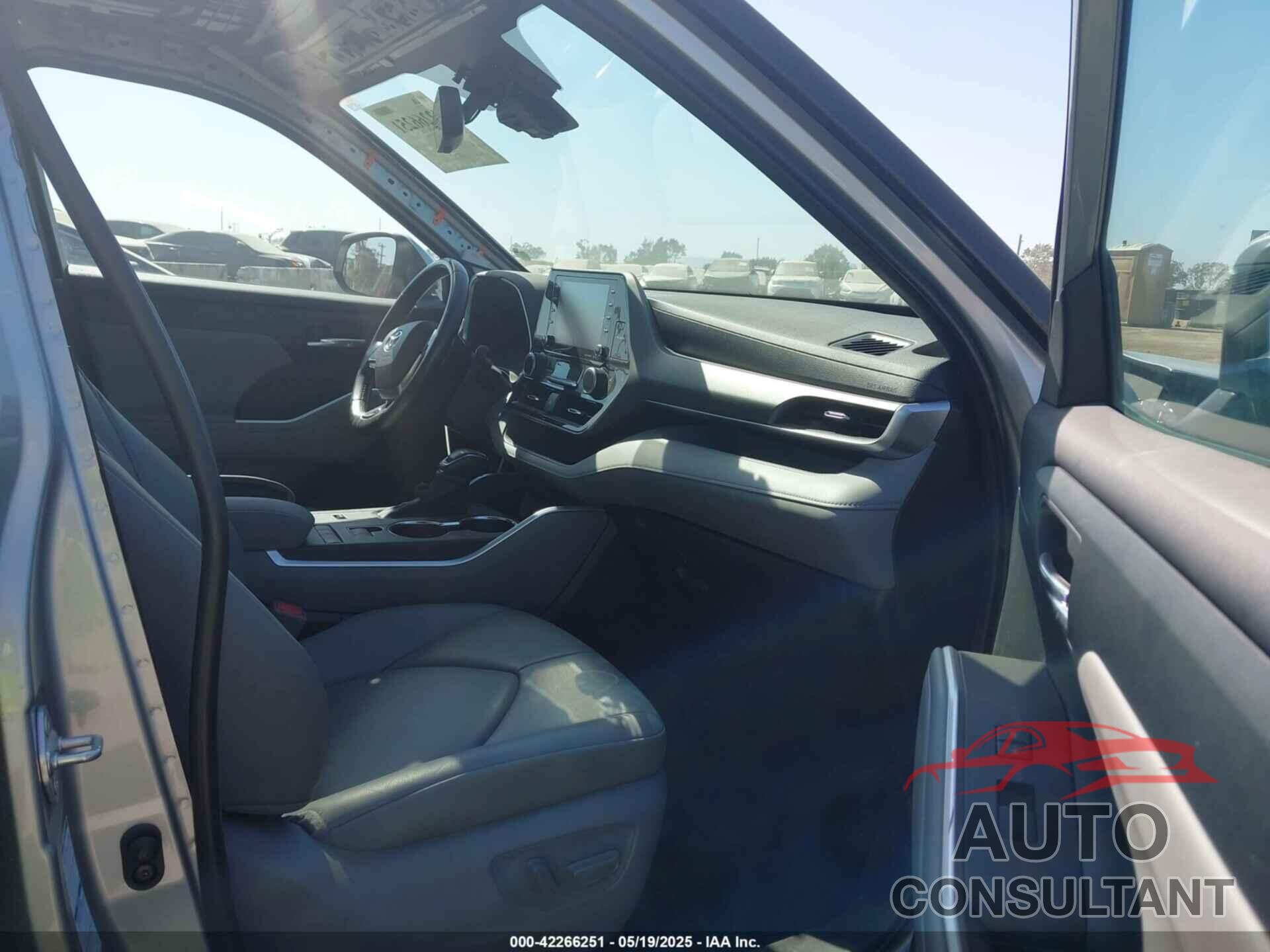 TOYOTA HIGHLANDER 2021 - 5TDHBRCH0MS517918