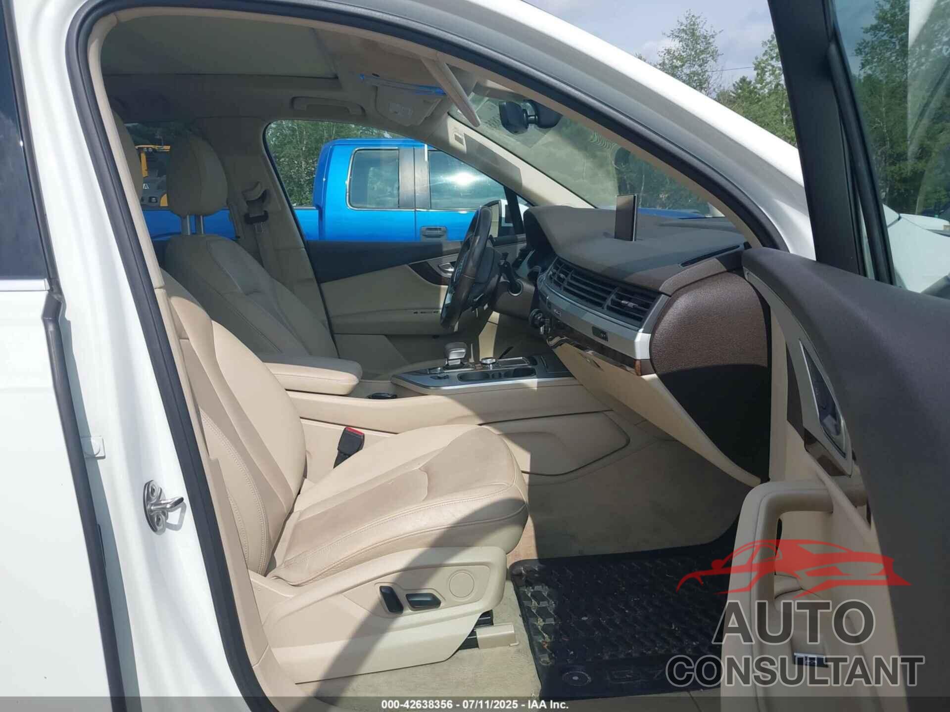 AUDI Q7 2017 - WA1LHAF70HD049844