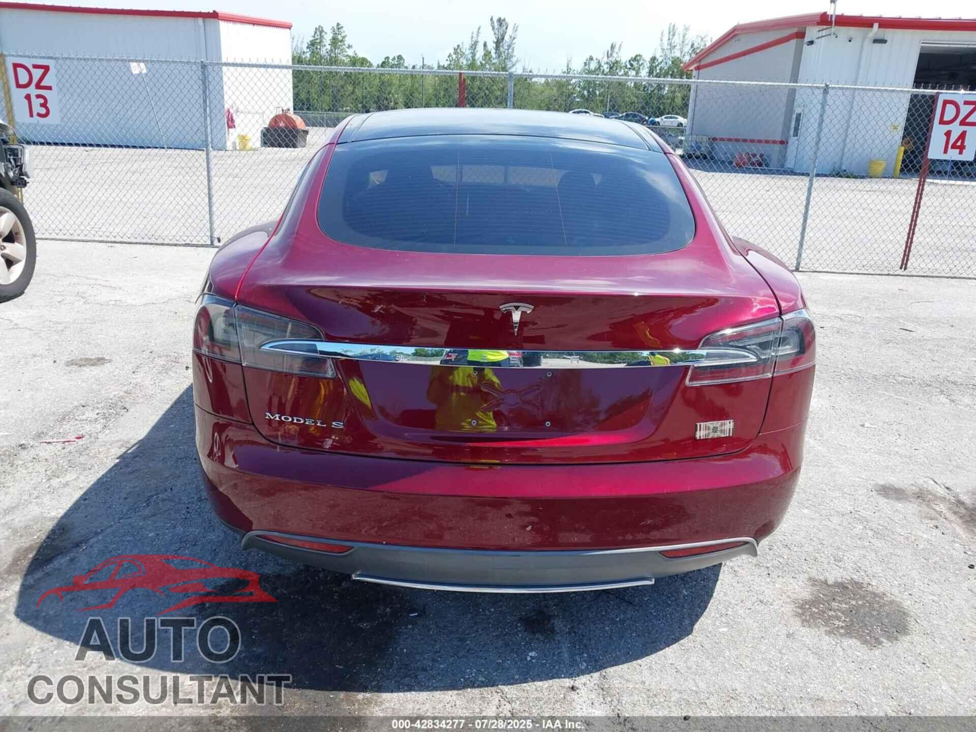 TESLA MODEL S 2012 - 5YJSA1DN8CFS00650