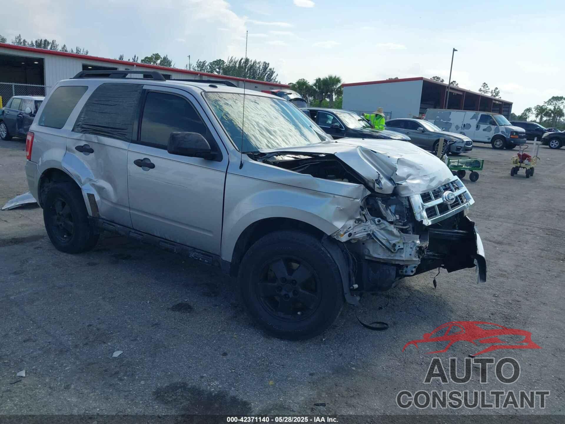 FORD ESCAPE 2010 - 1FMCU0DG2AKC82054