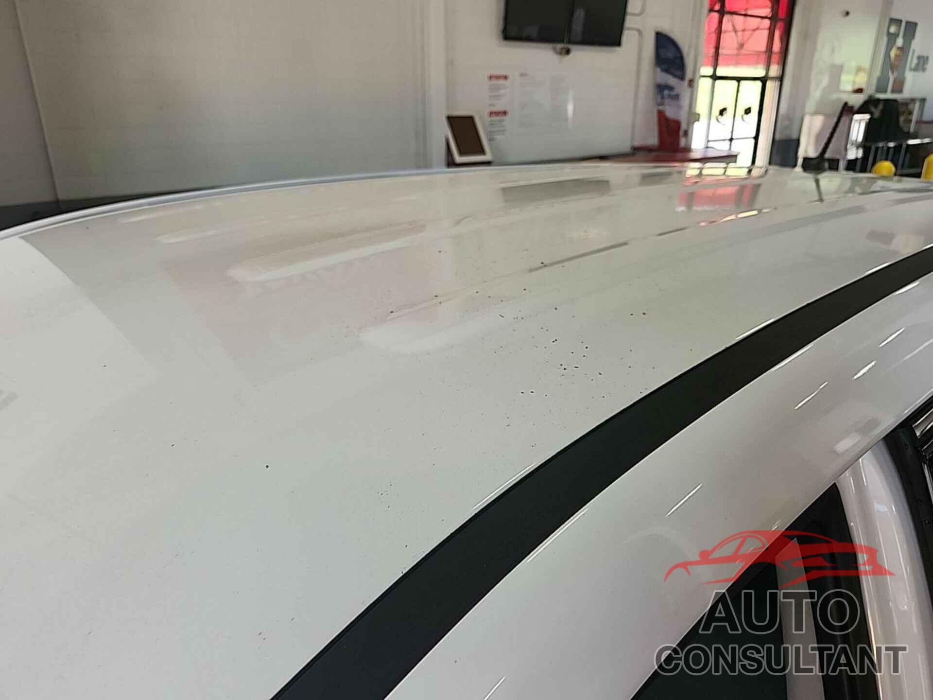 HYUNDAI SANTA FE SPORT 2018 - 5XYZTDLB7JG569524