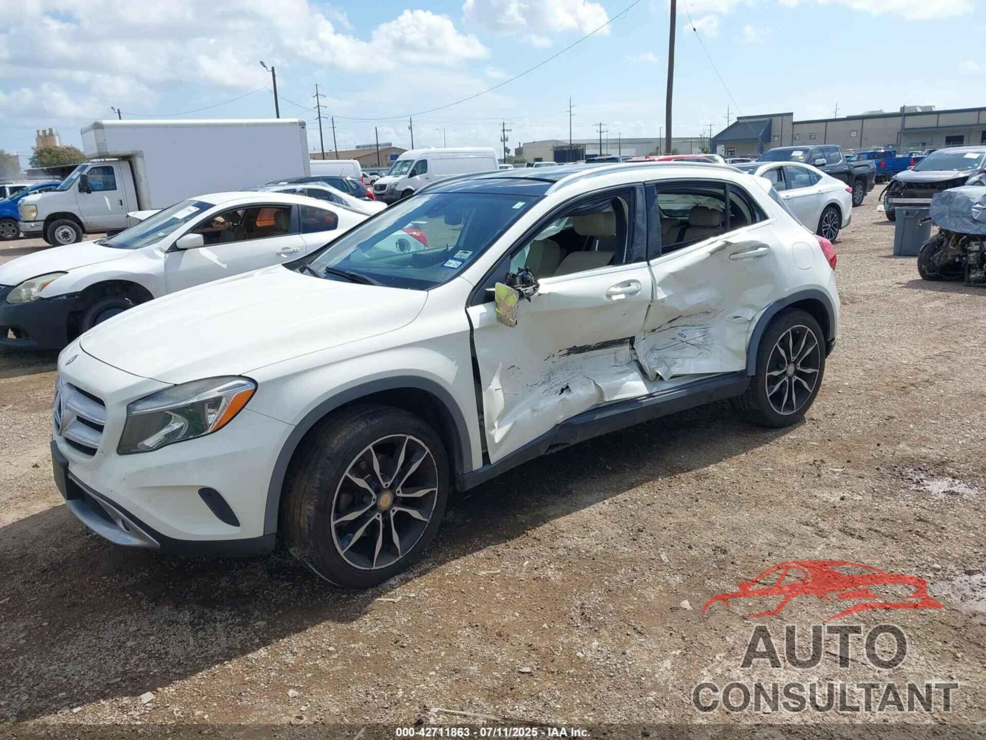 MERCEDES-BENZ GLA 250 2016 - WDCTG4EB0GJ252520