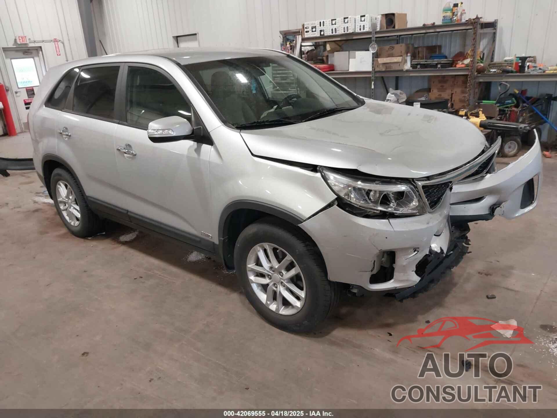 KIA SORENTO 2015 - 5XYKTCA62FG555913